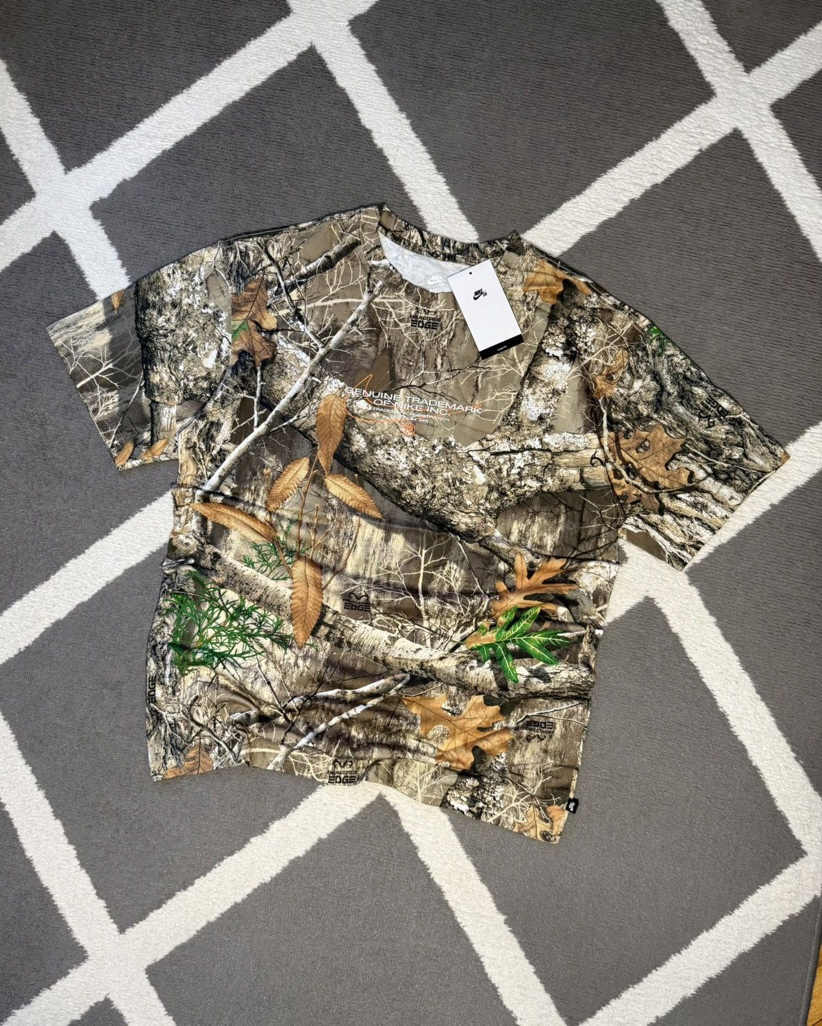 Nike Nike SB Realtree Camo All Over Print Loose Fit T-shirt Size US M / EU 48-50 / 2 - 2 Thumbnail