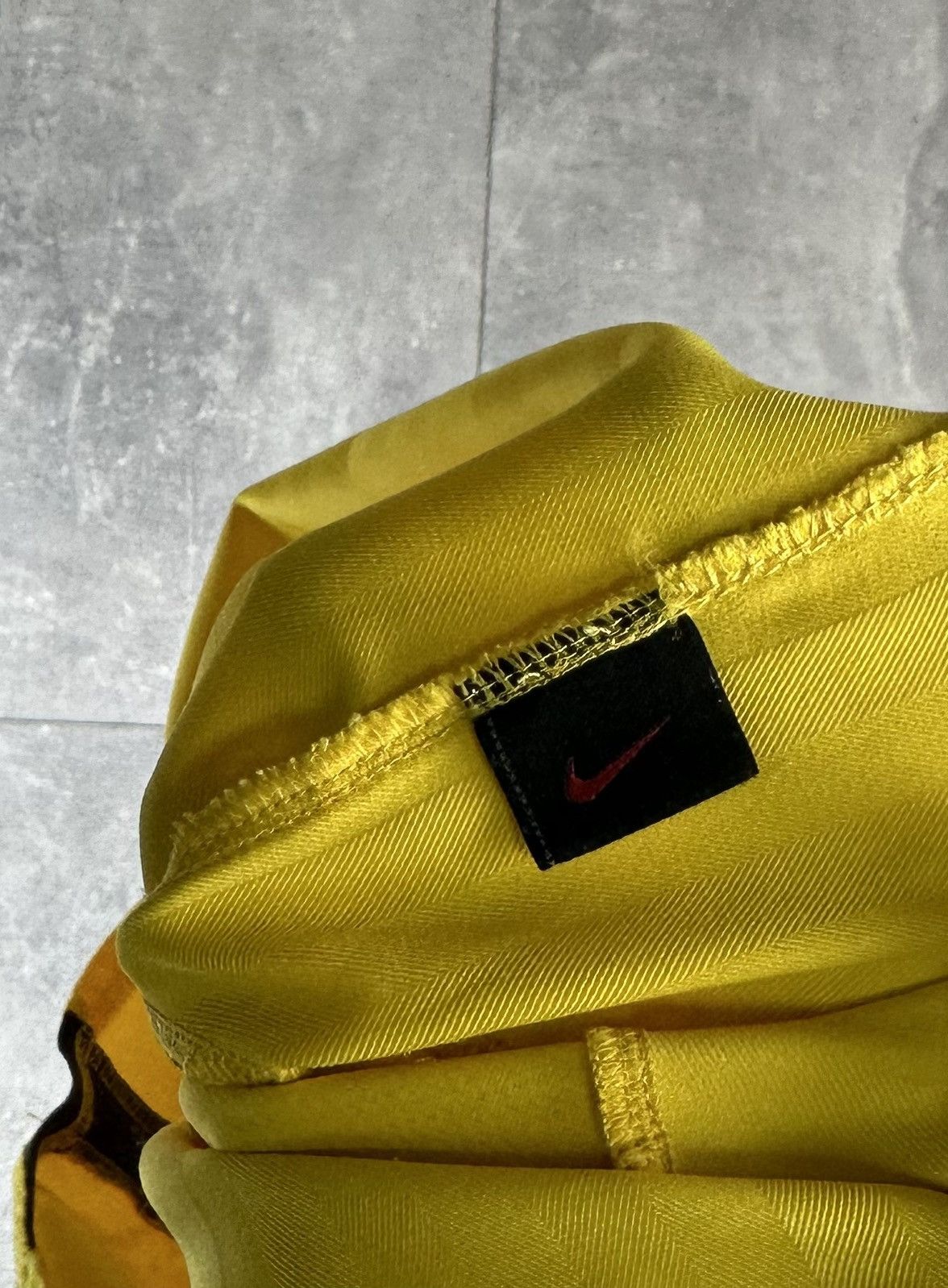 Nike Nike Arsenal London FC 2005/06 Away Soccer Football Jersey Size US S / EU 44-46 / 1 - 15 Thumbnail