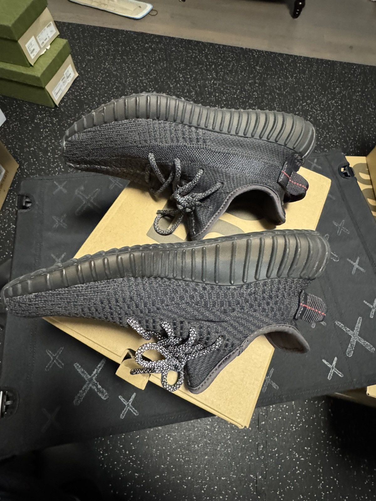 Adidas × Yeezy Adidas Yeezy Boost 350 V2 black non-reflective sz 6Y Size US 6 / EU 39 - 6 Thumbnail