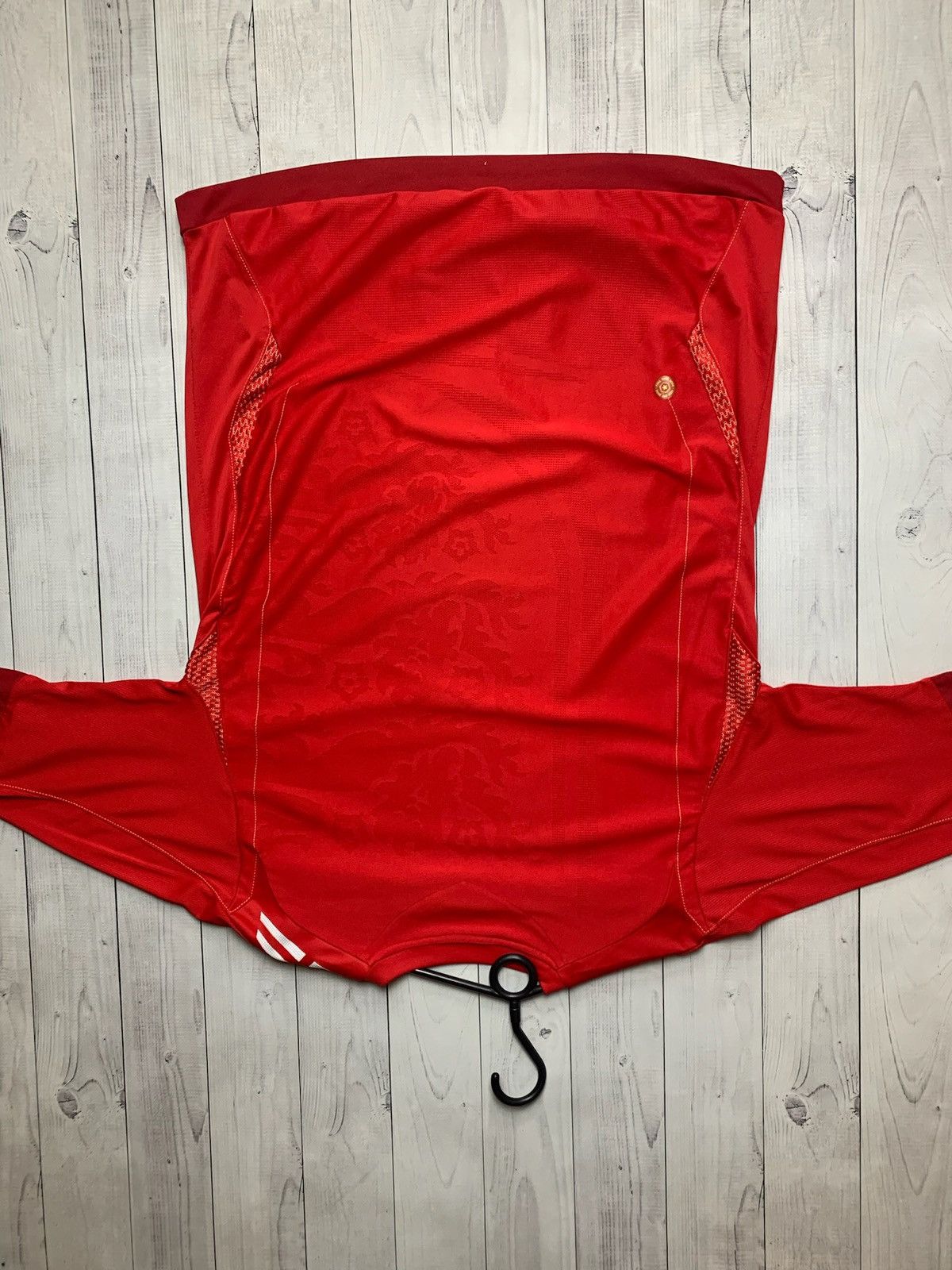 Umbro × Vintage Vintage Umbro England soccer jersey size L logo red Size US L / EU 52-54 / 3 - 5 Thumbnail