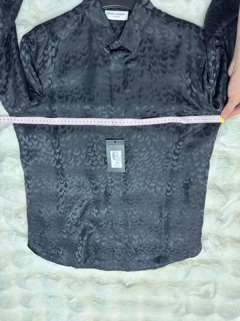 Yves Saint Laurent saint laurent size 39 Dark panther print silk shirt 2501-Ne Size US M / EU 48-50 / 2 - 6 Thumbnail