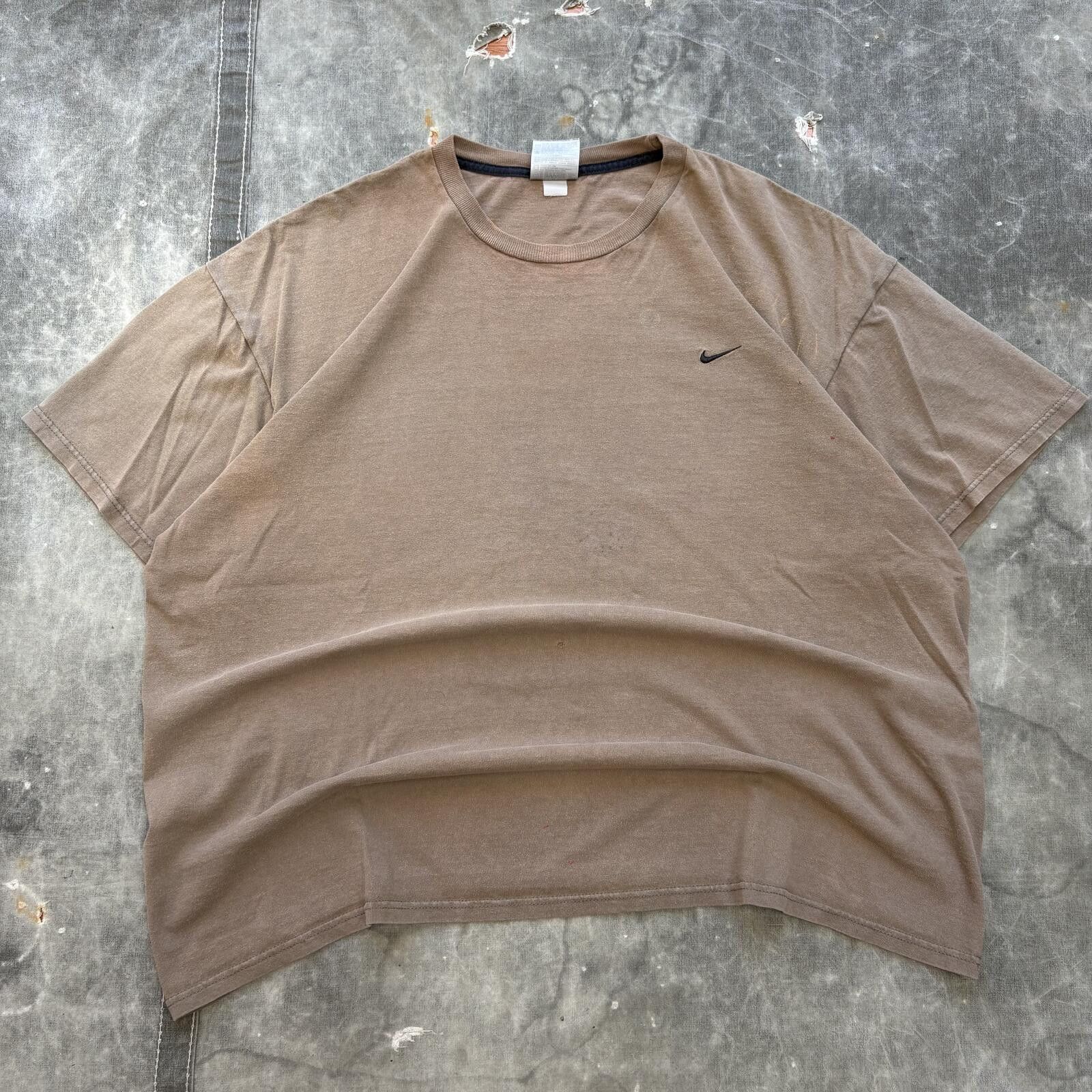 Nike Vintage Y2K Faded Distressed Nike Tan Brown Grunge Shirt Size US XXL / EU 58 / 5 - 1 Thumbnail