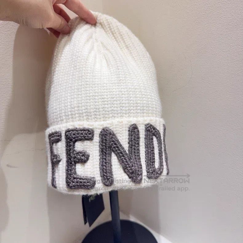Fendi Fendi Beanie Size ONE SIZE - 2 Thumbnail