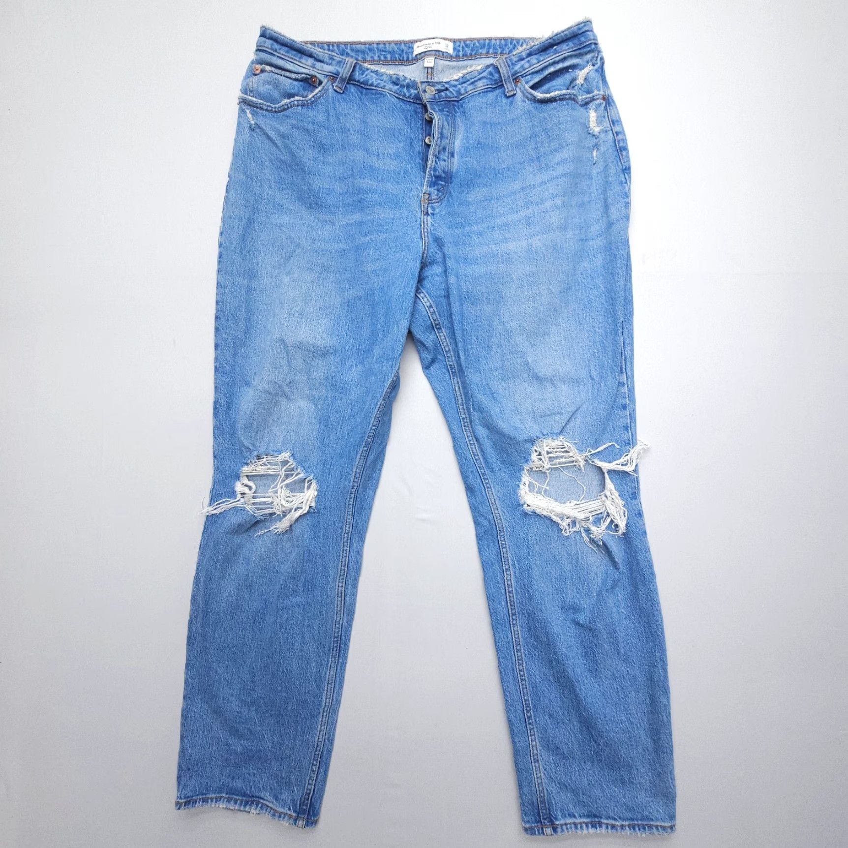 Abercrombie & Fitch VINTAGE Abercrombie & Fitch The Dad High Rise Jeans Size 34 / 18 Long Distressed Denim Size 40" / US 18 - 2 Thumbnail