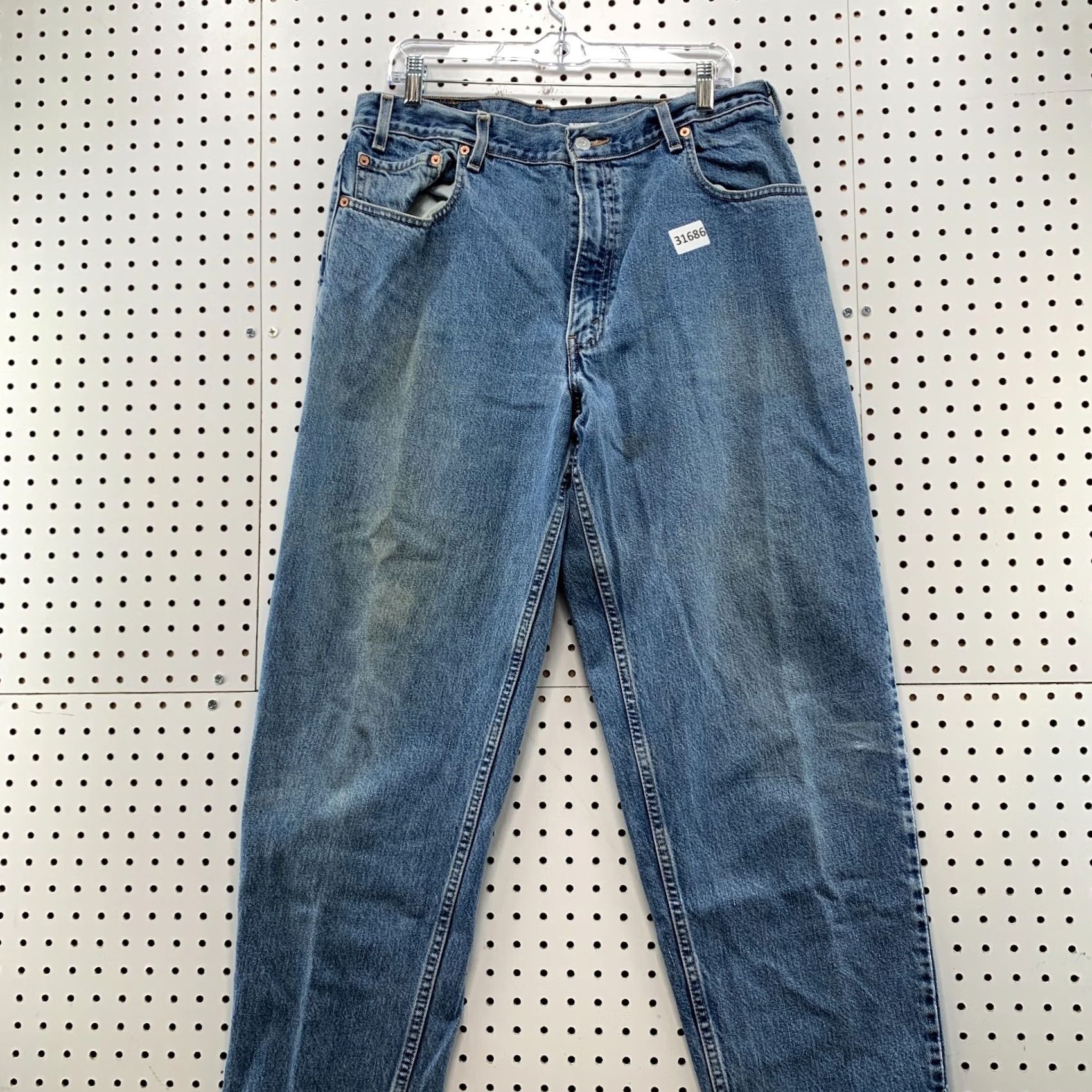 Levi's VINTAGE Levi's 560 Jeans Mens Blue Loose Tapered Fit Distressed 34x33 Size US 42 / EU 58 - 2 Thumbnail
