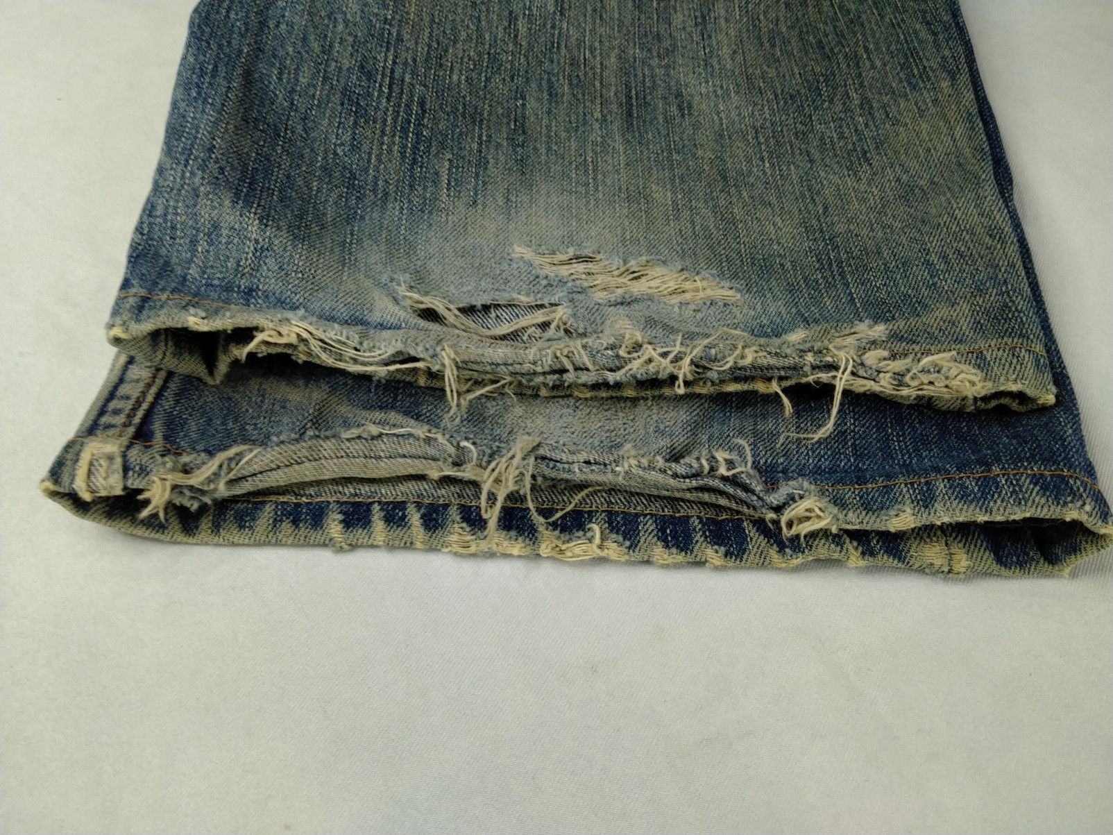 Levi's Faded Blue Vintage Levi's 504 Jeans 33x30.5 Denim -JN862 Size US 33 - 10 Thumbnail