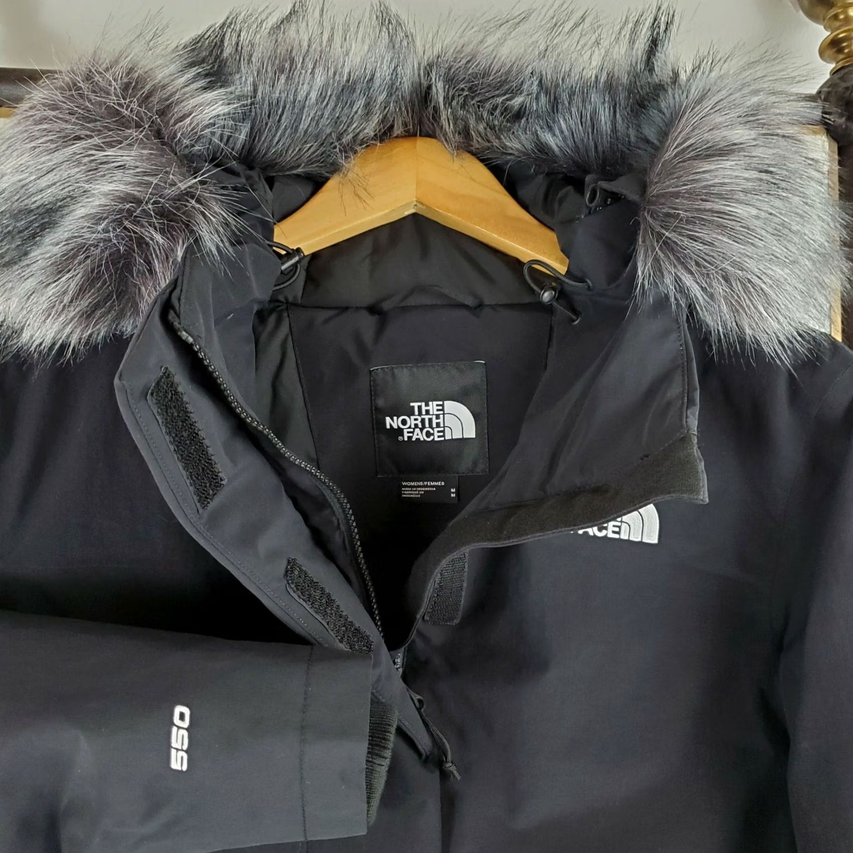 The North Face VINTAGE The North Face Arctic PARKA Jacket Womens Medium Black 550 Down Waterproof Hooded Down Insulated Winter Coat Size M / US 6-8 / IT 42-44 - 2 Thumbnail