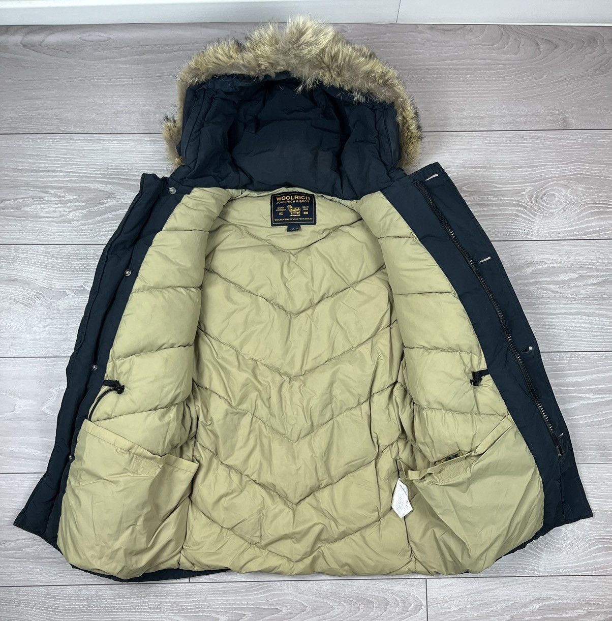 Woolrich Woolen Mills Woolrich Arctic Down Puffer Fur Fuzzy Parka Jacket Size US L / EU 52-54 / 3 - 3 Thumbnail
