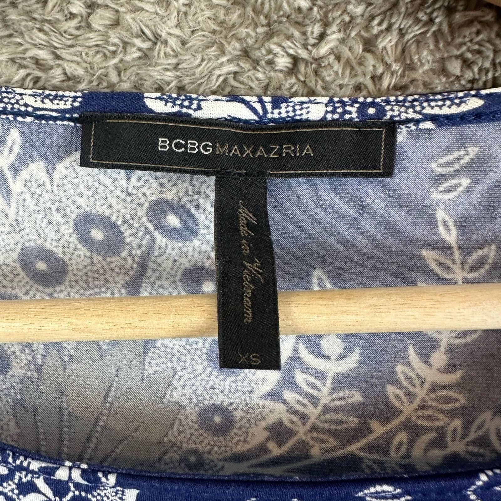 Bcbgmaxazria BCBGMaxAzria Blue Noely Shift Dress XS White Black Floral Size XS / US 0-2 / IT 36-38 - 6 Thumbnail