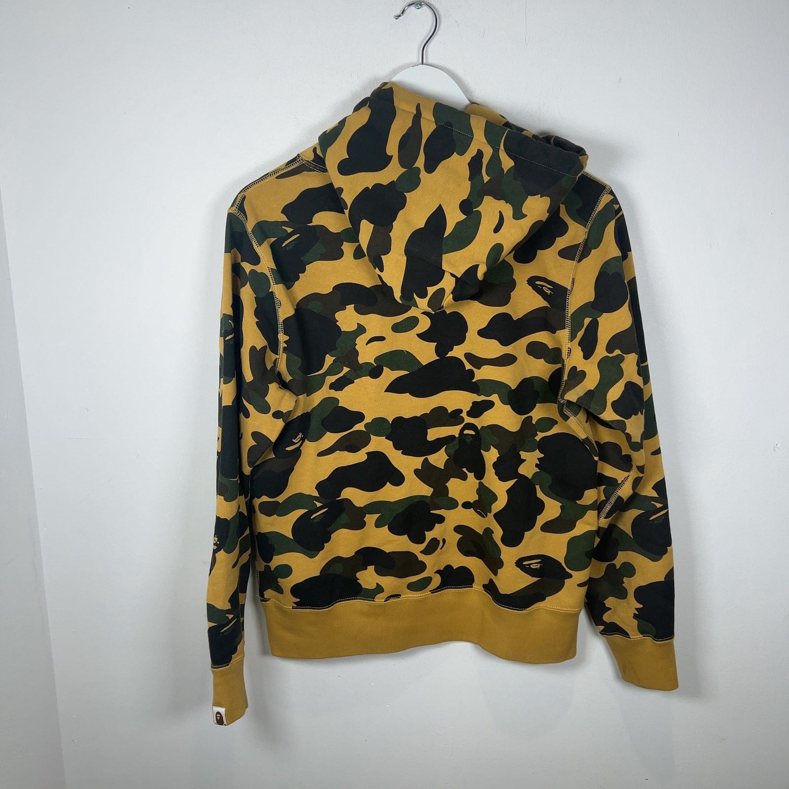 Bape Bape Camo Logo Hoodie Size US S / EU 44-46 / 1 - 6 Thumbnail