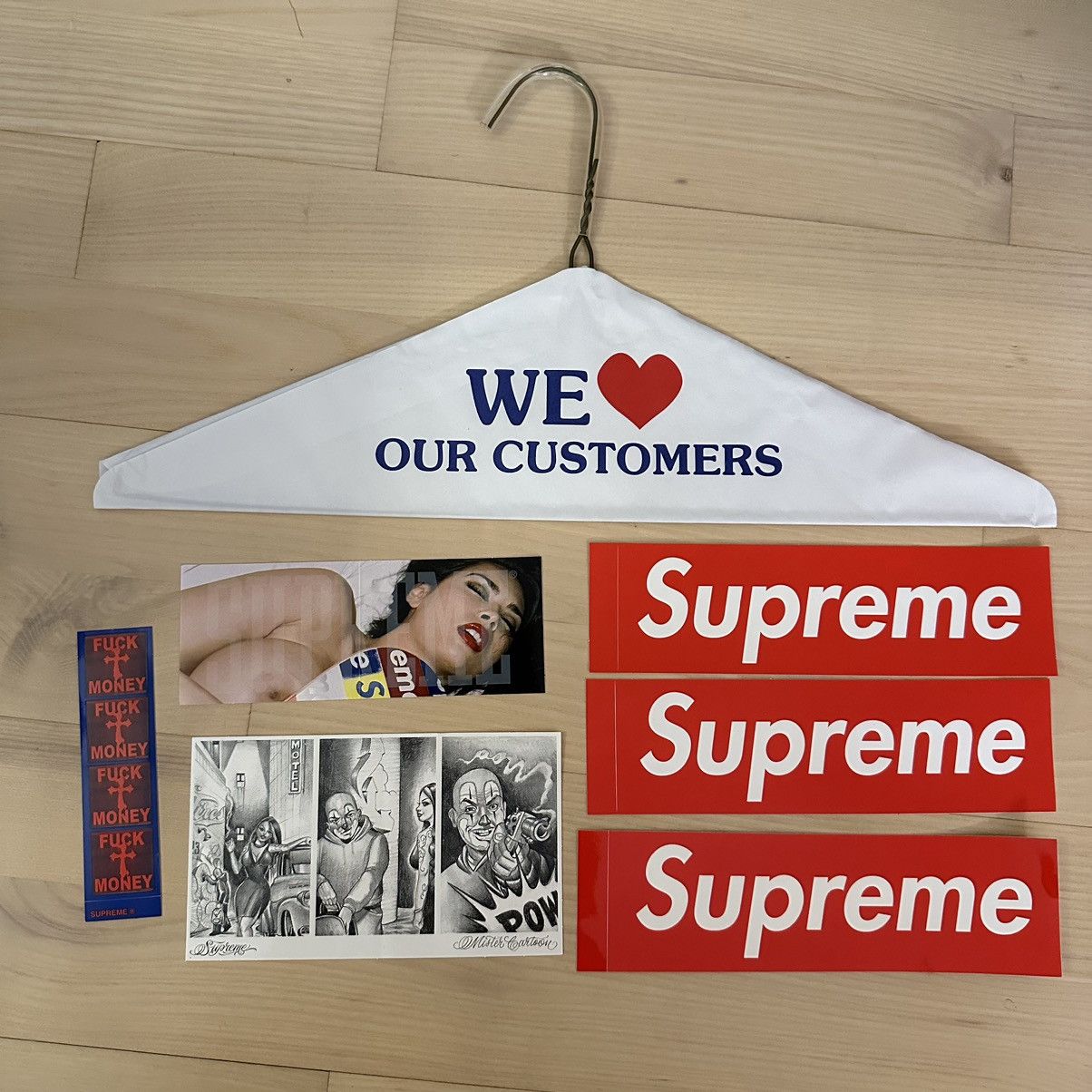 Supreme Supreme laundry hanger and stickers Size ONE SIZE - 2 Thumbnail