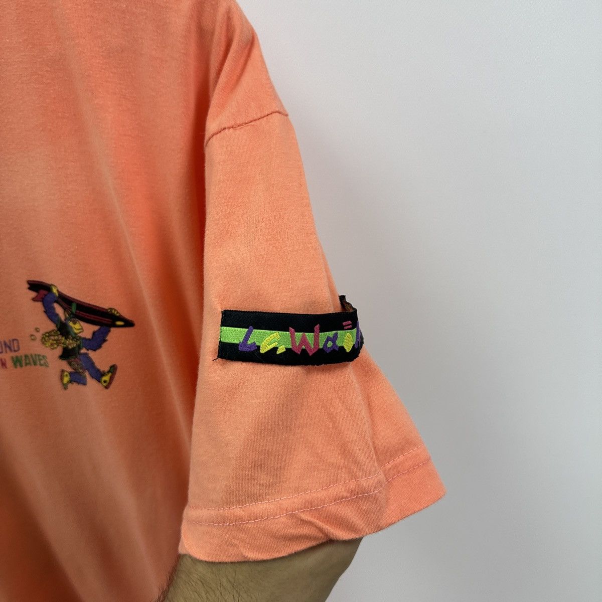 Vintage Vintage 90 LC Waikiki Sound of Hawaiian wave tee banana y2k Size US XL / EU 56 / 4 - 11 Thumbnail
