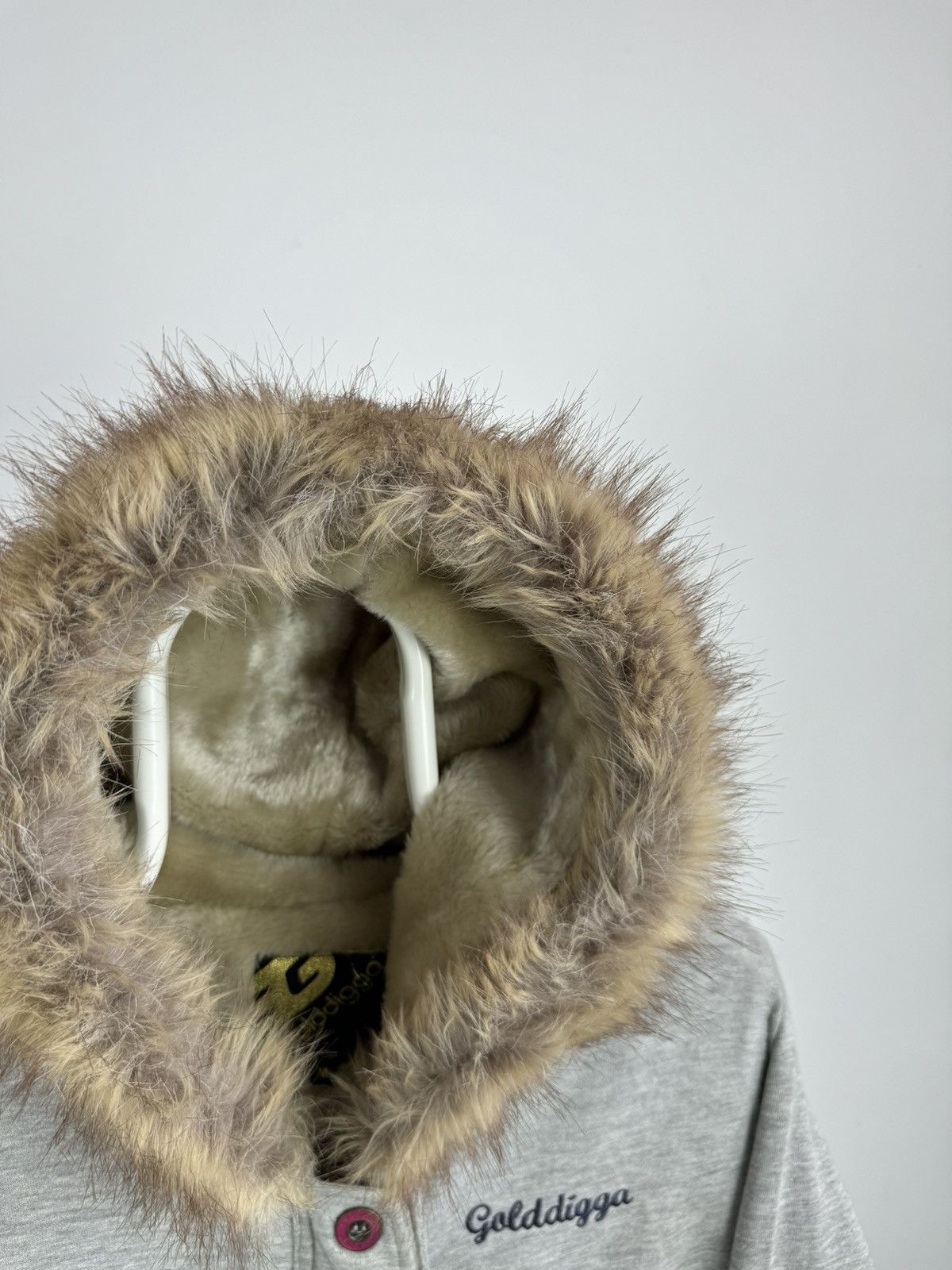 Vintage Vintage Golddigga Alaska Y2K Style Hoodie Size M / US 6-8 / IT 42-44 - 3 Thumbnail