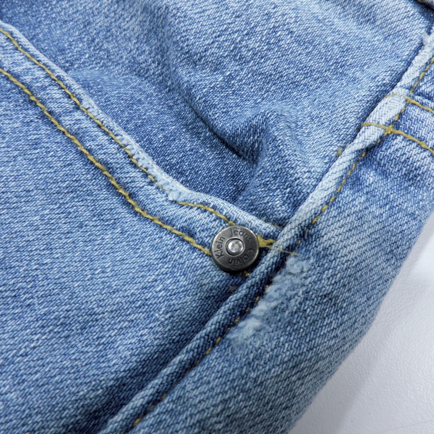 Calvin Klein CK PREMIUM ITALIAN STRETCH SELVEDGE CASPIAN SEA SLIM DENIM Size US 27 - 12 Thumbnail