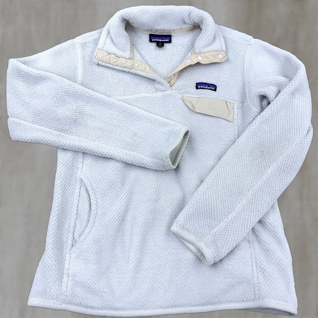 Patagonia Patagonia Sweater Women M White Pullover Fleece Pocket Snap Mock Neck Raglan Sleeve Pullover - Mens Womens Girls Boys Size M / US 6-8 / IT 42-44 - 1 Thumbnail