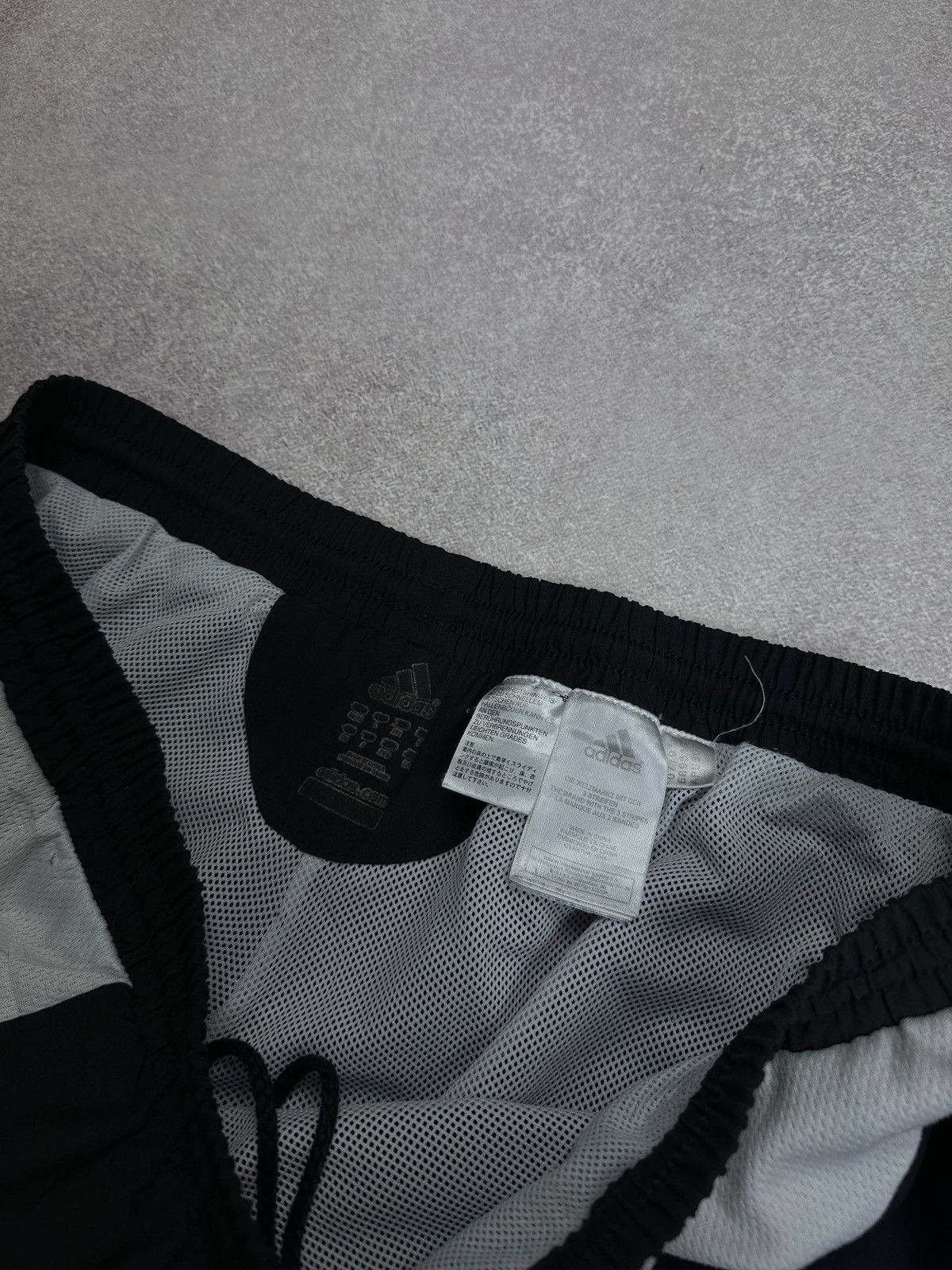 Adidas Vintage 07 Adidas Liverpool Nylon Track Pants M Size US 32 / EU 48 - 4 Thumbnail