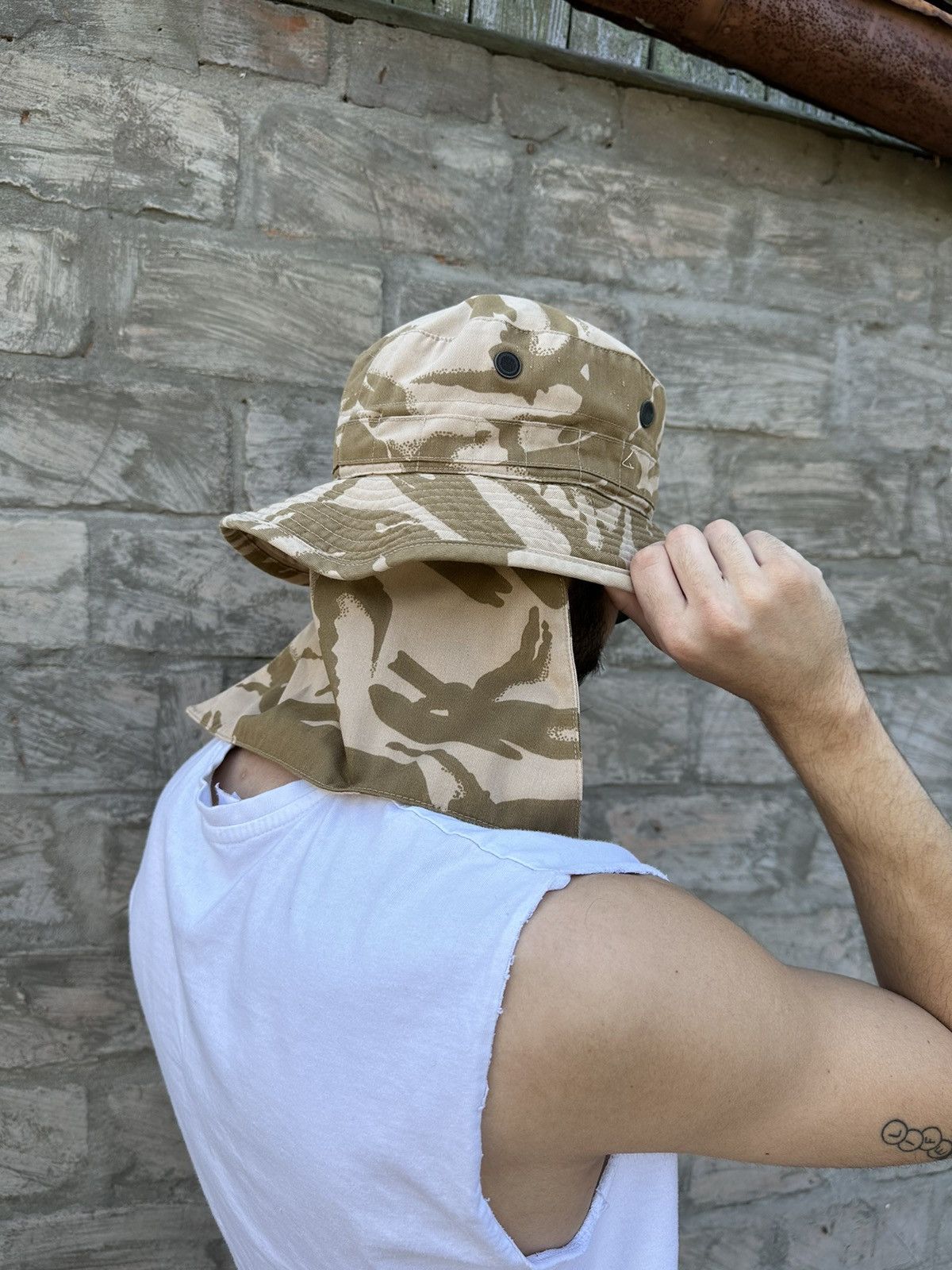 Vintage Vintage US Army Camo Bucket Hat Size ONE SIZE - 3 Thumbnail