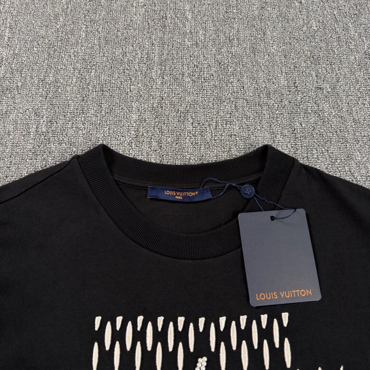 Louis Vuitton LV x Pharrell Beaded Black Short-Sleeve XL Size US XL / EU 56 / 4 - 3 Thumbnail