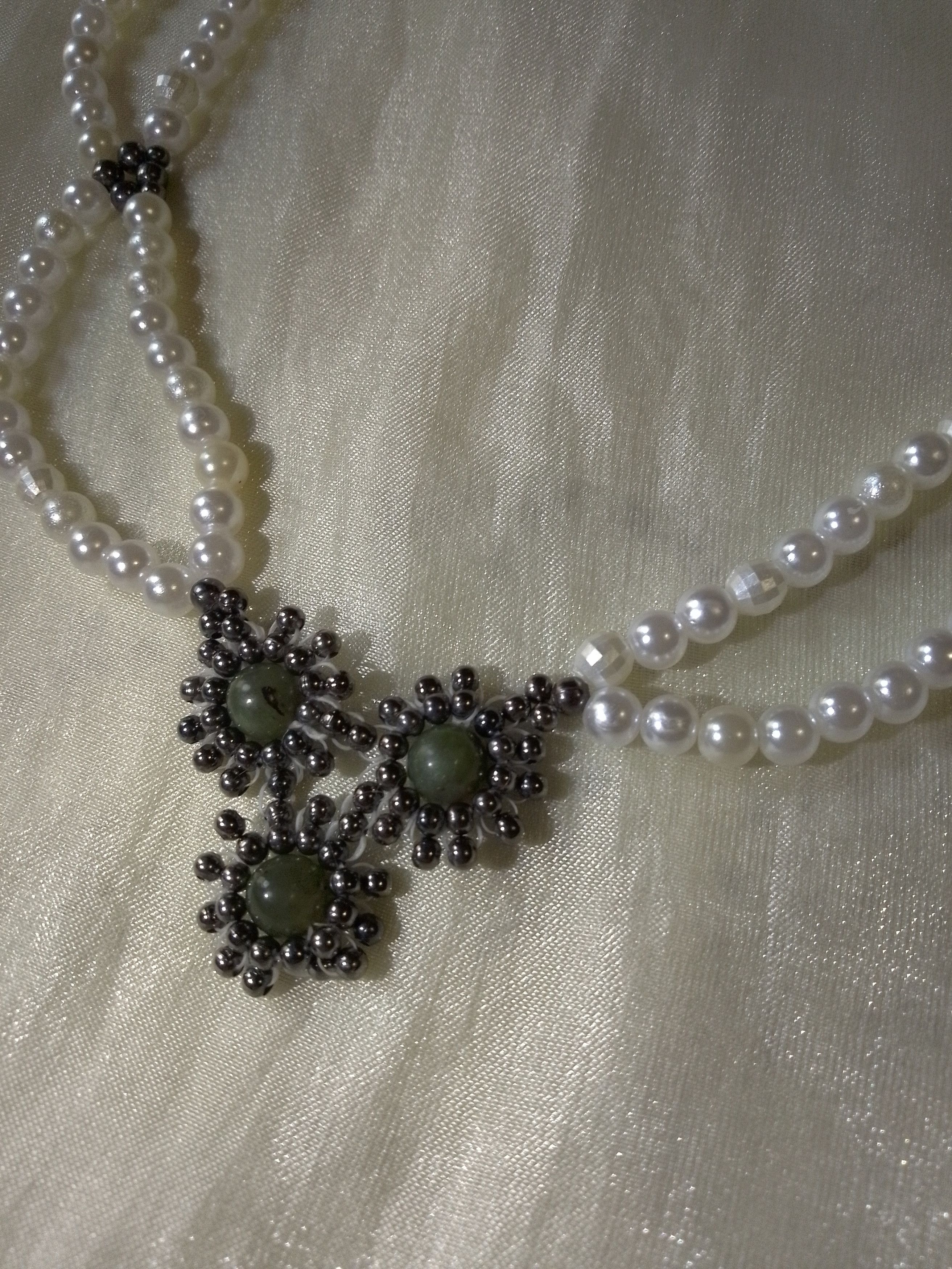 Handmade Pearls necklace Vintage style Green natural jade gemstones Size ONE SIZE - 7 Thumbnail