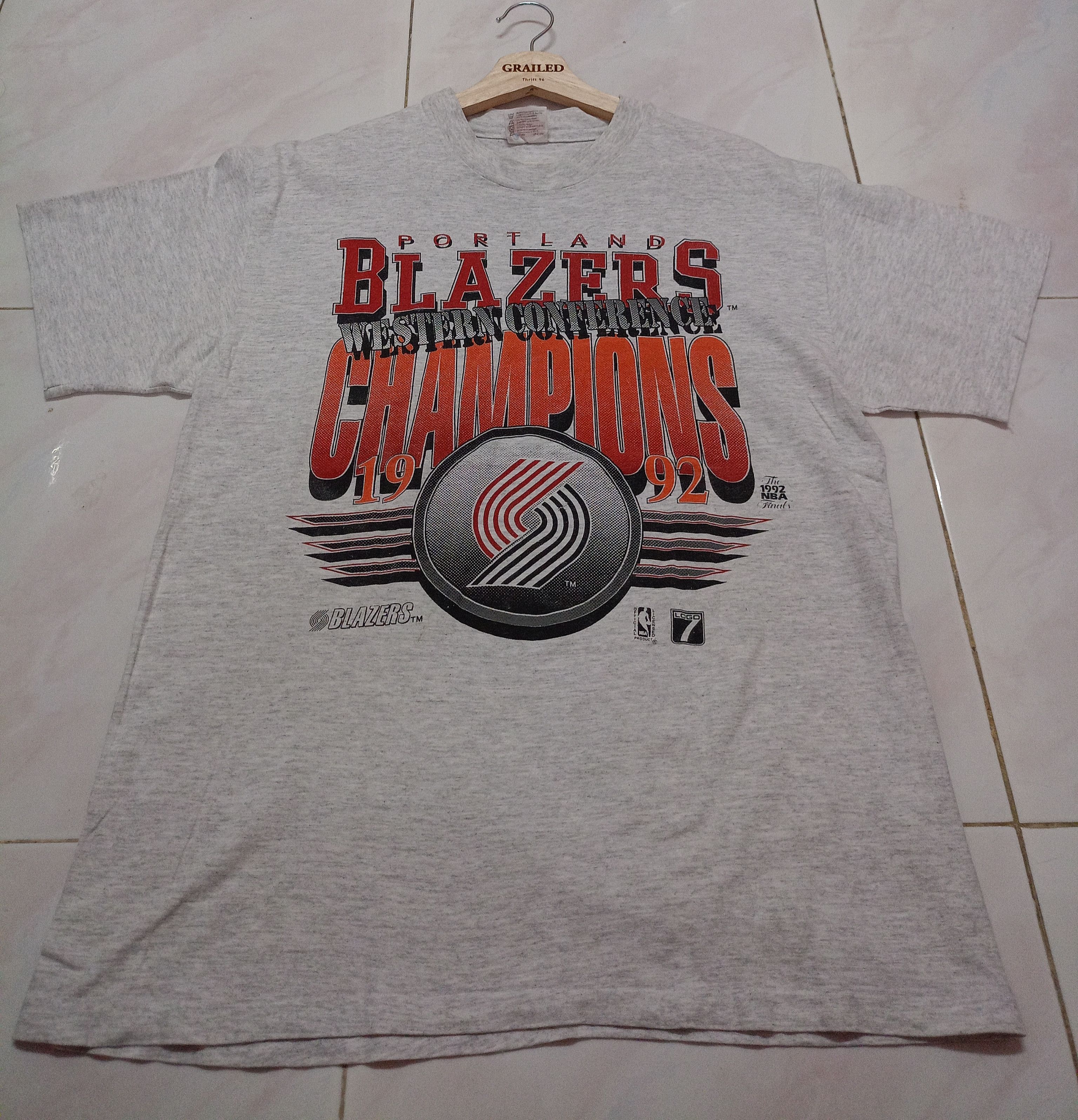 Logo 7 × NBA × Vintage Logo 7 X MBA ©1992 Size US L / EU 52-54 / 3 - 1 Thumbnail