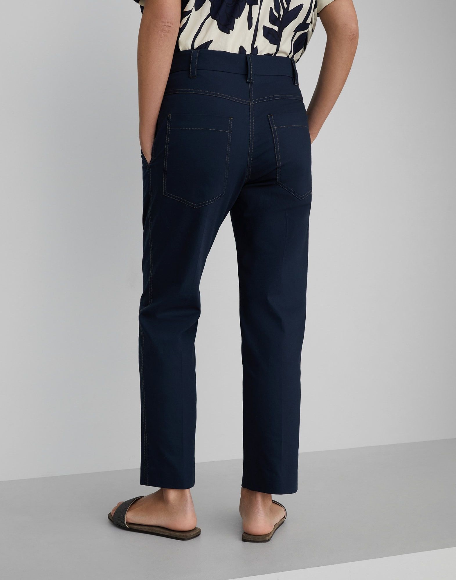 Brunello Cucinelli o1la1rc1a0425 Pants in Blue Size 28" / US 6 / IT 42 - 2 Thumbnail