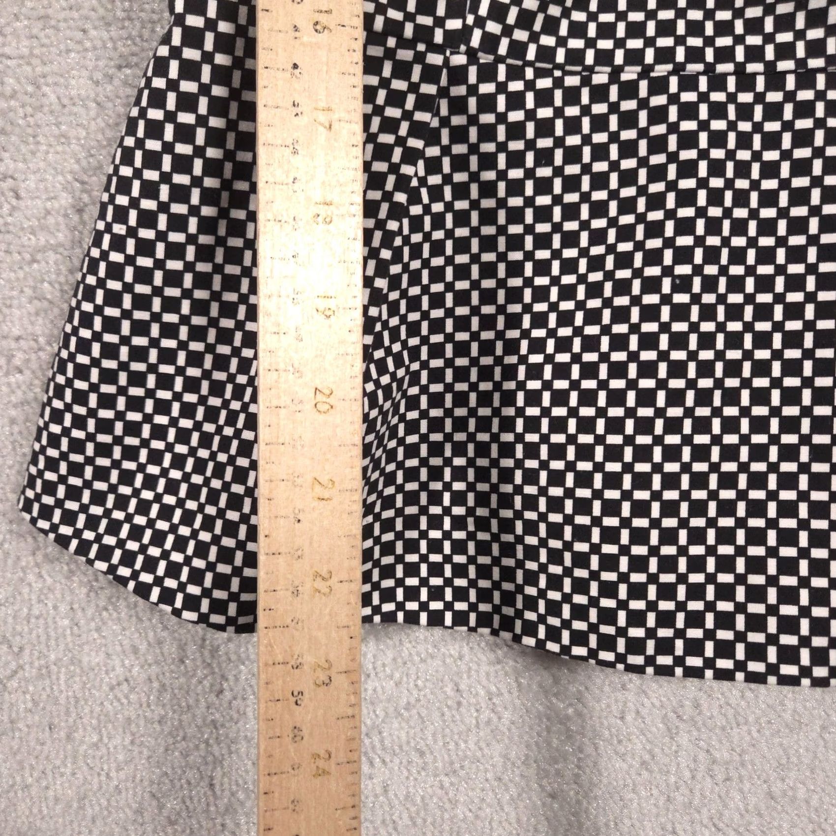 White House Black Market White House Black Market Blouse Womens 8 Black White Check Peplum Sleeveless Top Shirt Adult Small Black Girls Mens Size M / US 6-8 / IT 42-44 - 5 Thumbnail