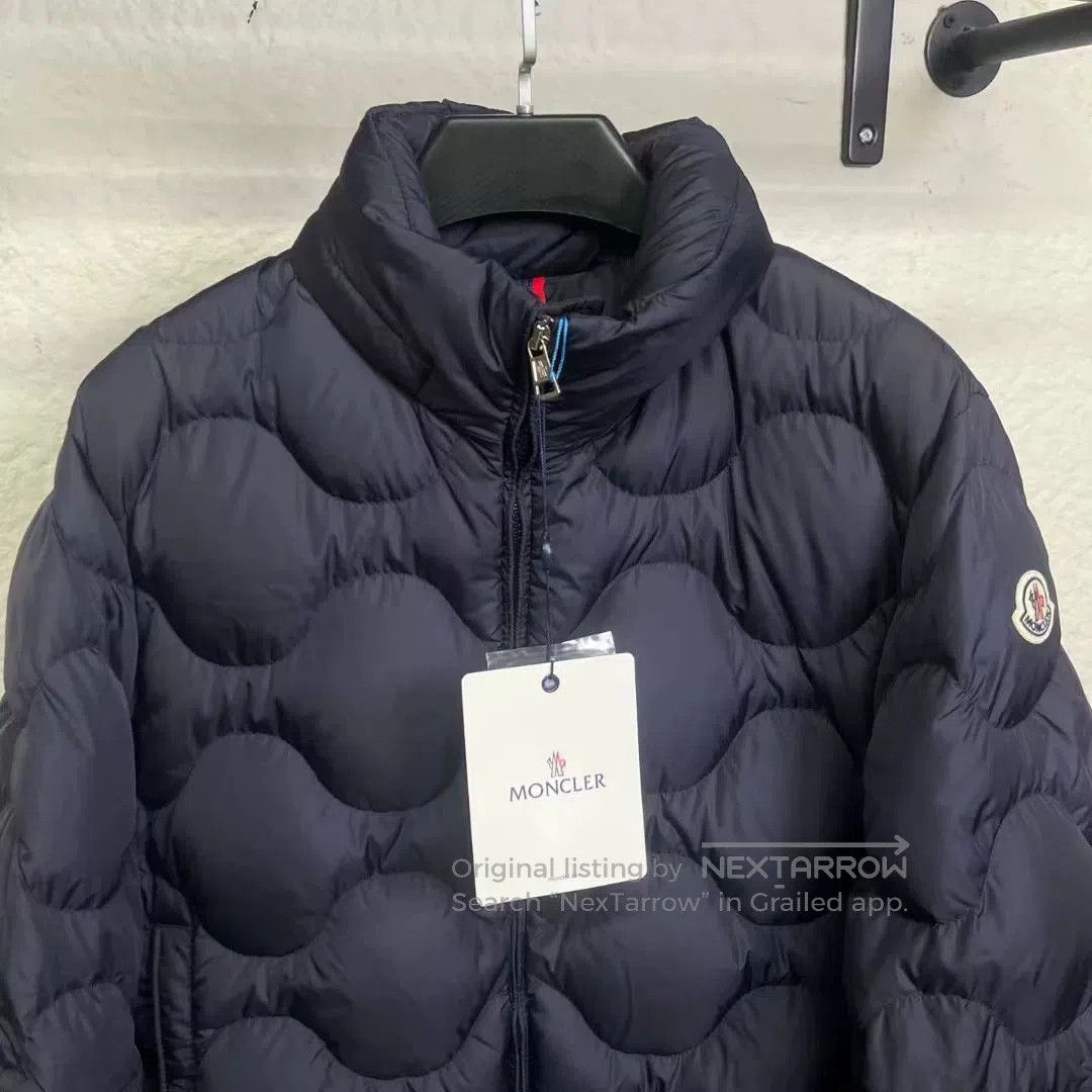 Moncler Moncler Diamond Sleeve Badge Down Jacket. Size US L / EU 52-54 / 3 - 3 Thumbnail