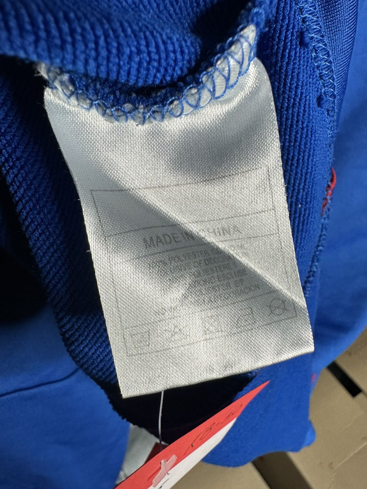 Other Mitre Ipswich Town FC Training Sweatshirt Football Soccer Size US L / EU 52-54 / 3 - 13 Thumbnail