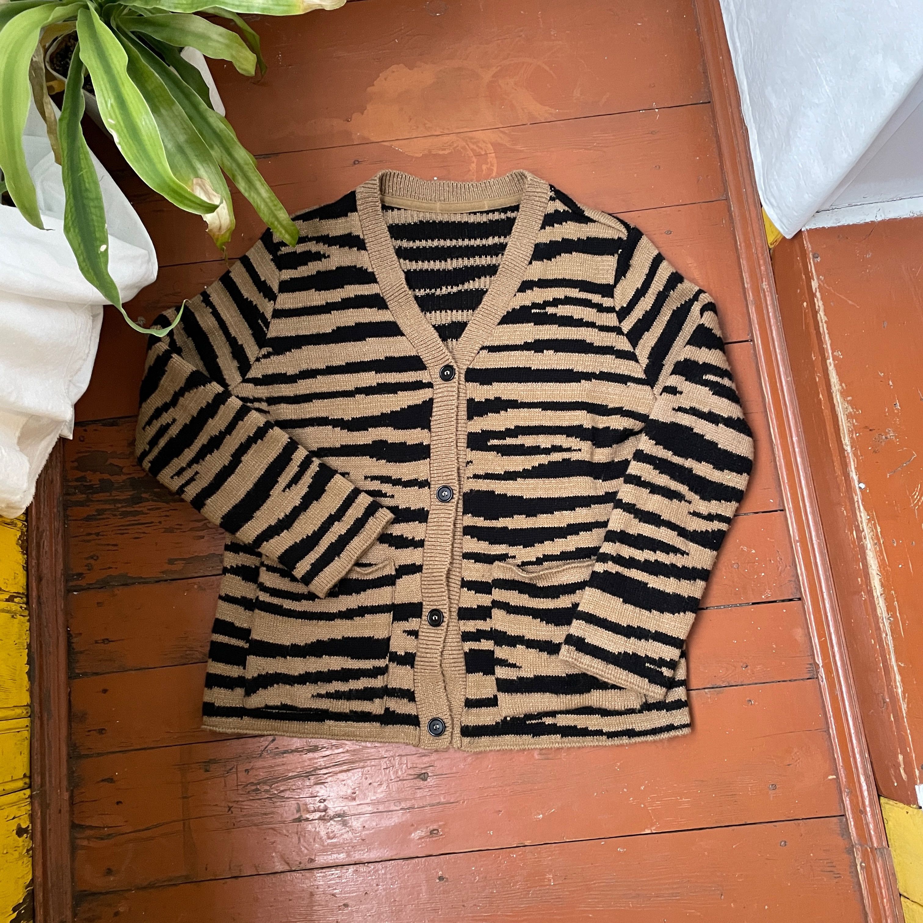 Other Tiger patern Cardiran sweater y2k knit Size US M / EU 48-50 / 2 - 2 Thumbnail