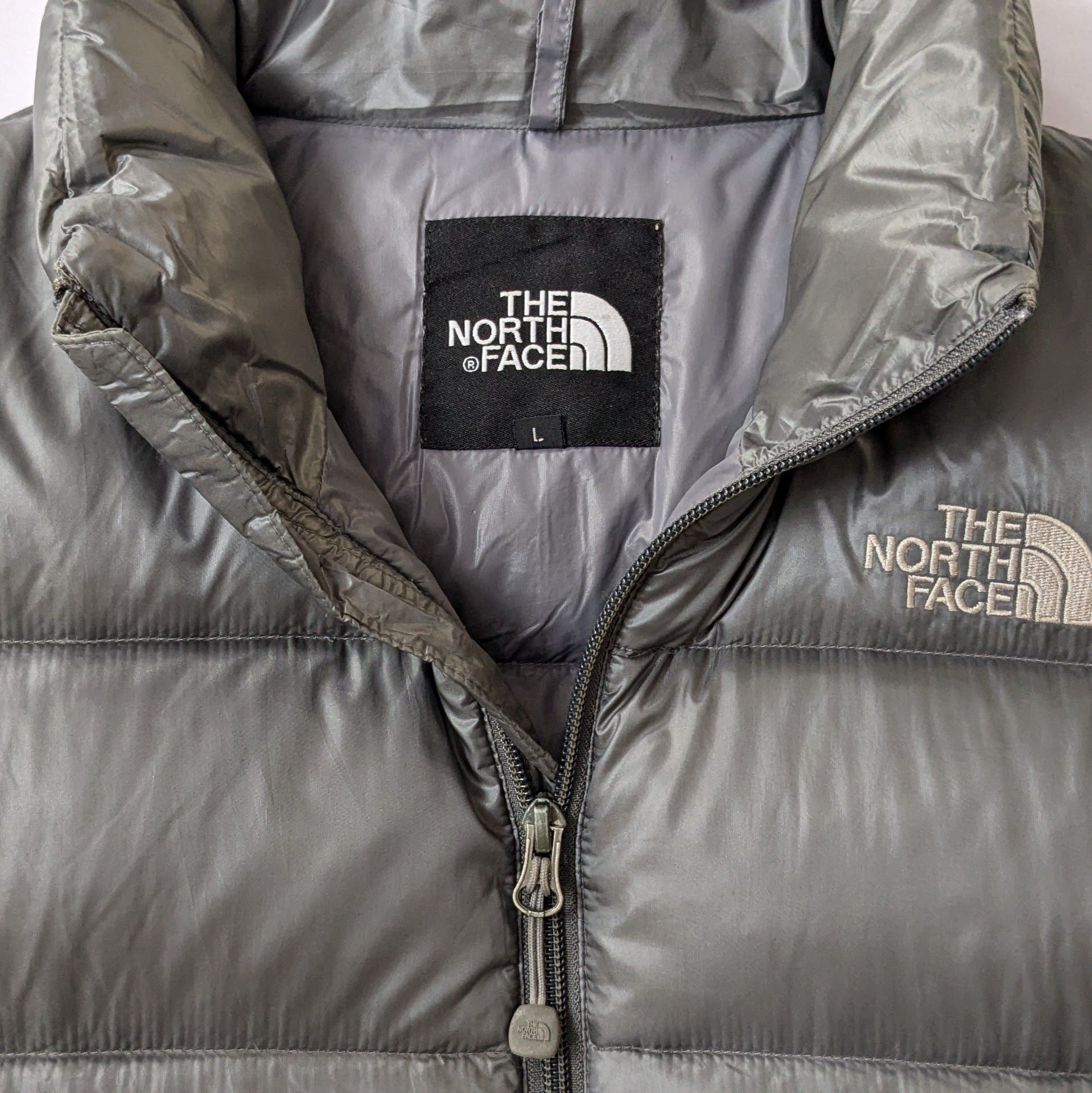 The North Face The North Face 700 series fitted nuptse shimmer grey Size L / US 10 / IT 46 - 5 Thumbnail