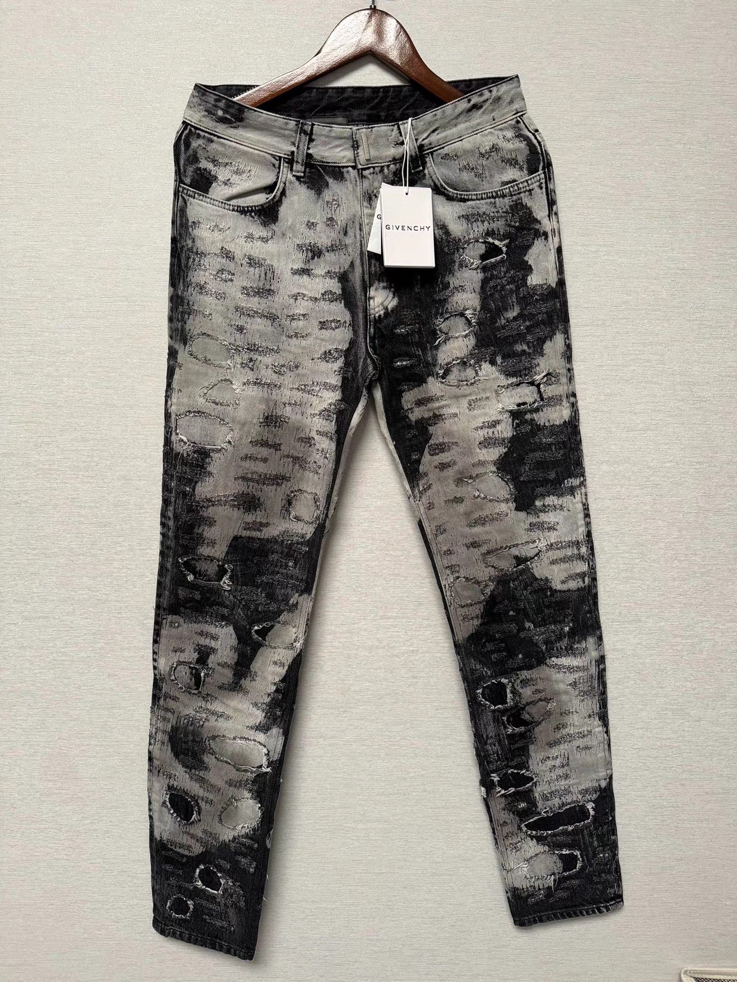 Givenchy Givenchy Cow Print Boro Distressed Destroyed Jeans K6 Size US 30 / EU 46 - 2 Thumbnail