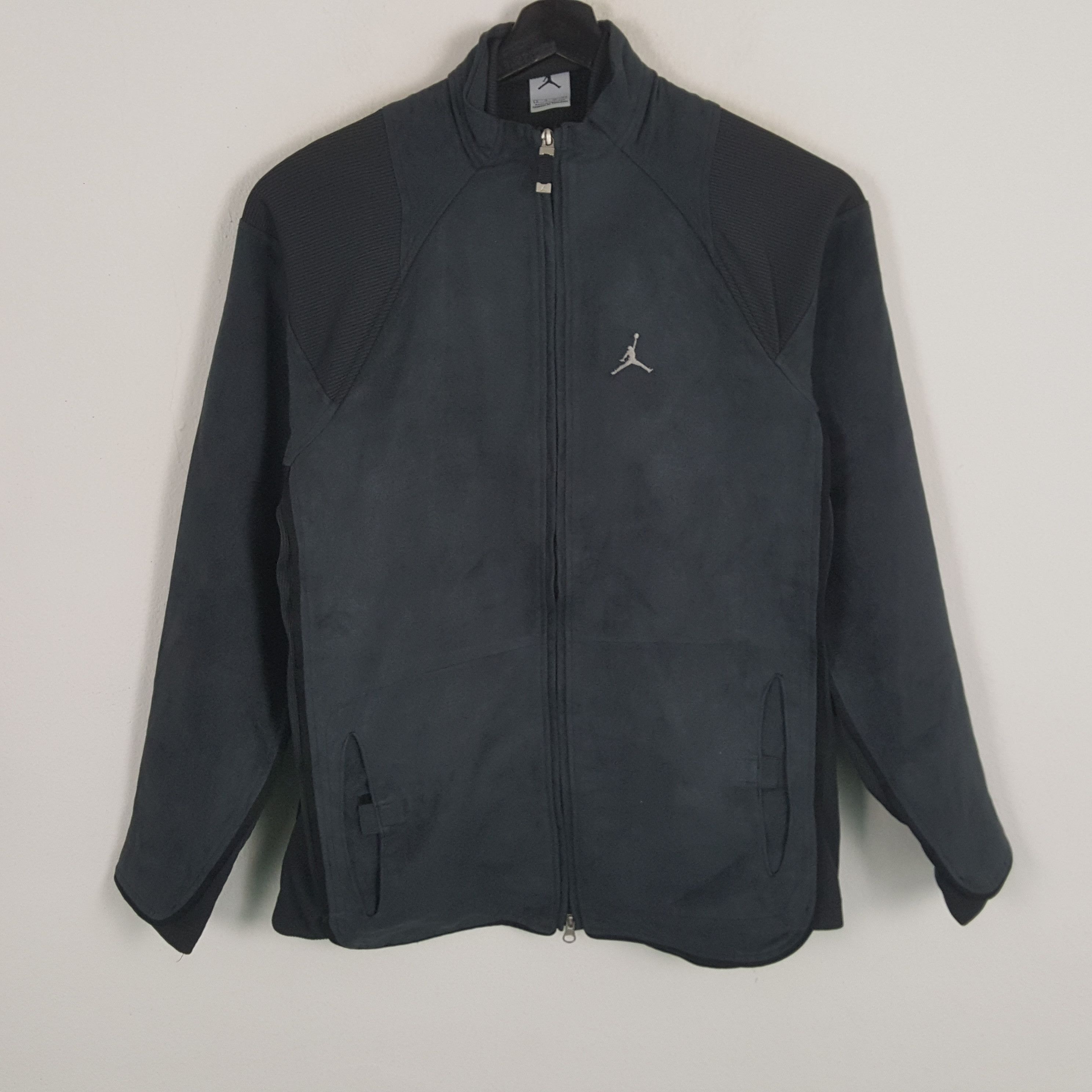 Vintage AIR JORDAN Small Logo Design Sweater Jacket Size US S / EU 44-46 / 1 - 1 Thumbnail