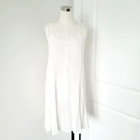 Lovers and Friends Sleeveless Keyhole Gauzy Crochet Trim Trapeze & Swing Dress Size S / US 4 / IT 40 - 2 Thumbnail