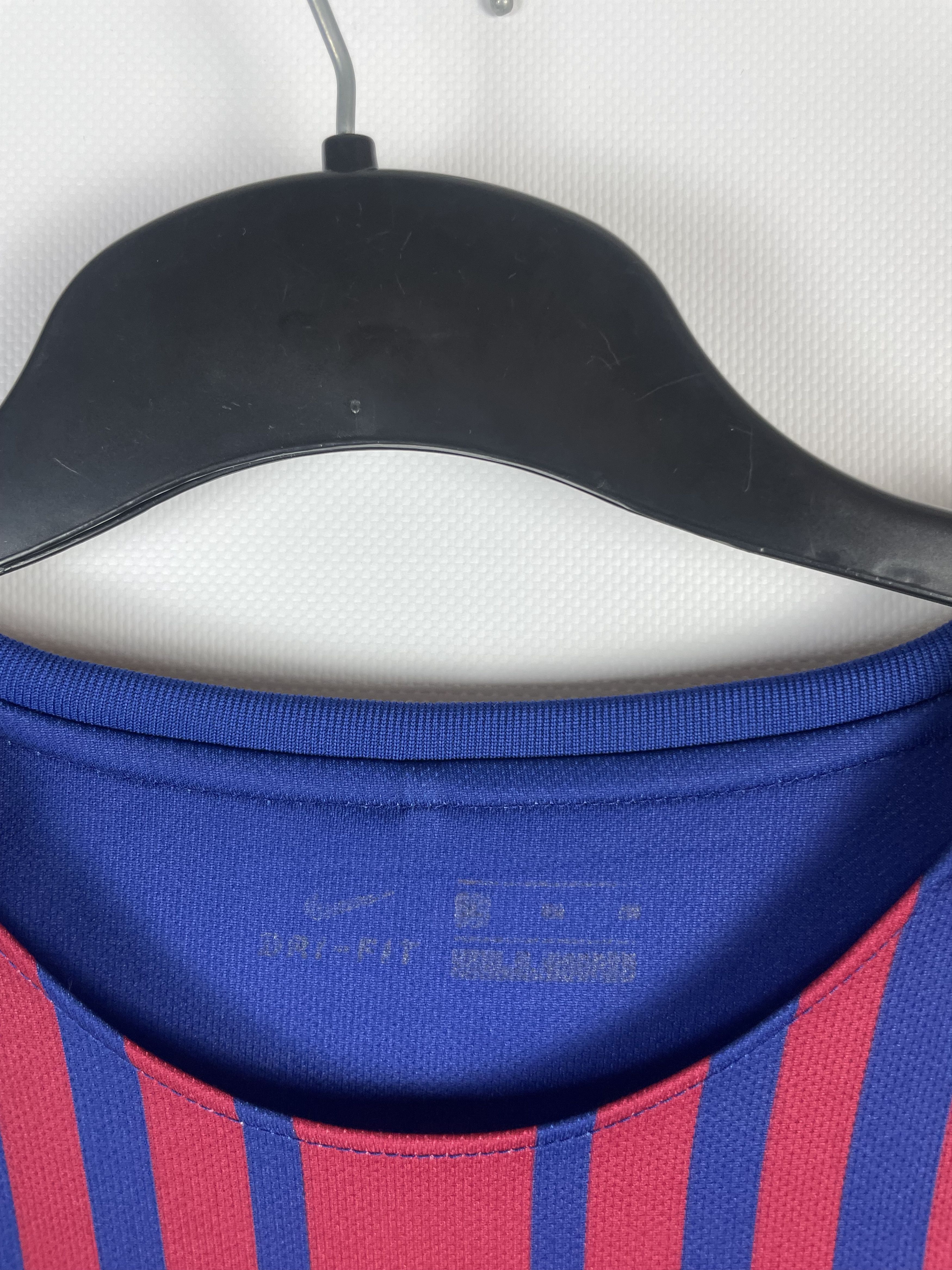 Nike BARCELONA HOME FOOTBALL SHIRT SOCCER JERSEY Size US XL / EU 56 / 4 - 6 Thumbnail