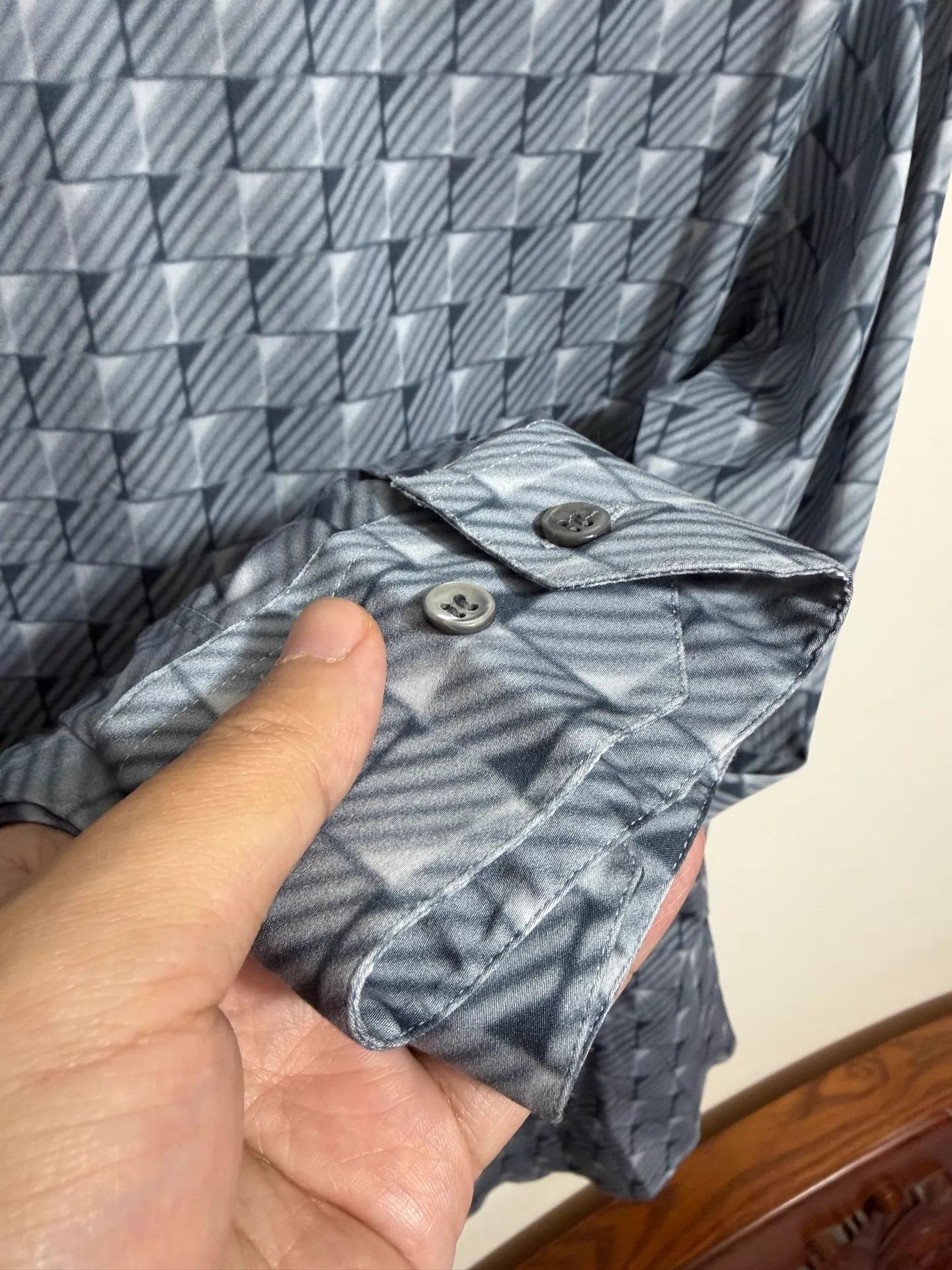 Giorgio Armani Giorgio Armani Slim Fit Geometric Check LS Shirt 40 Size US M / EU 48-50 / 2 - 5 Thumbnail