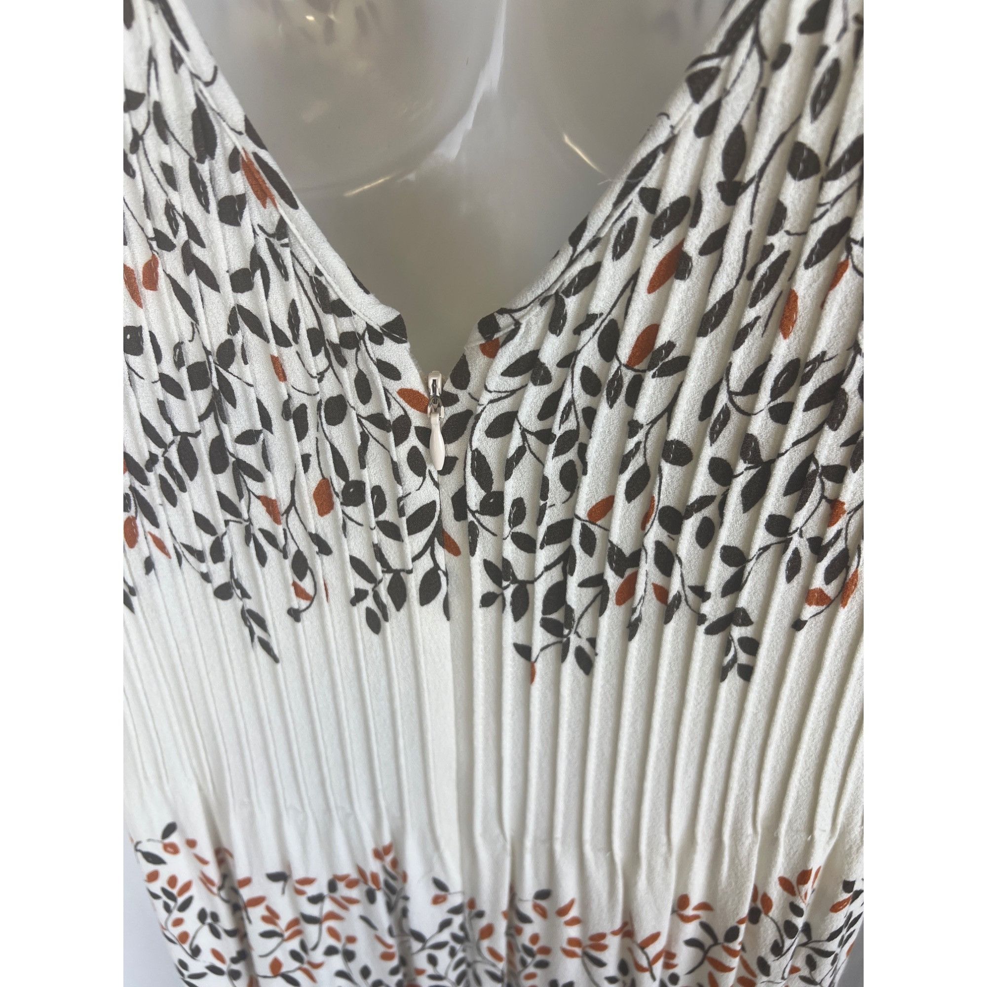 Other Elevenes Womens Sleeveless Ivory Midi Dress With V-Neck & Fa Size 28" / US 6 / IT 42 - 4 Thumbnail
