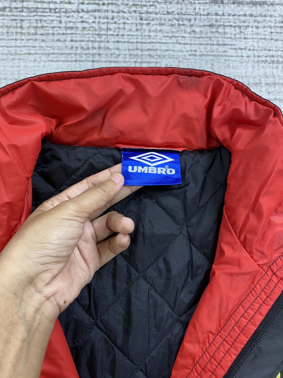 Umbro Vintage 90s Manchester United X Umbro Side Tape Jacket Size US XL / EU 56 / 4 - 14 Thumbnail