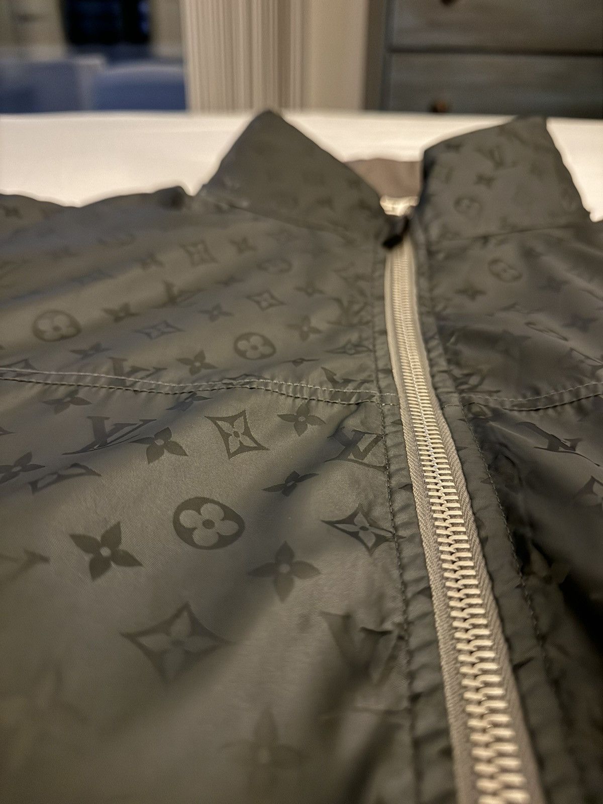 Louis Vuitton Louis Vuitton Black Reversible Monogram Windbreaker Size US XL / EU 56 / 4 - 10 Thumbnail