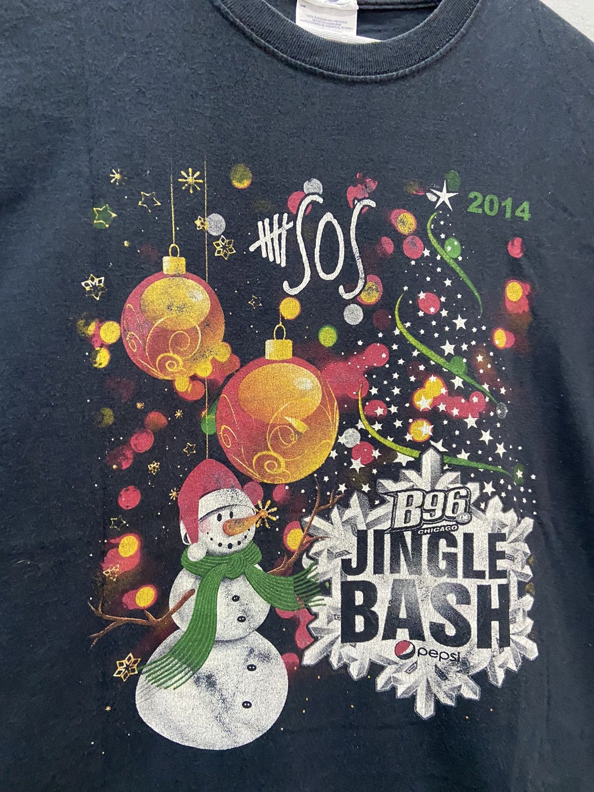 Band Tees JINGLE BASH 2014 B96 CHICAGO TOUR TEE SHIRT Size US M / EU 48-50 / 2 - 4 Thumbnail