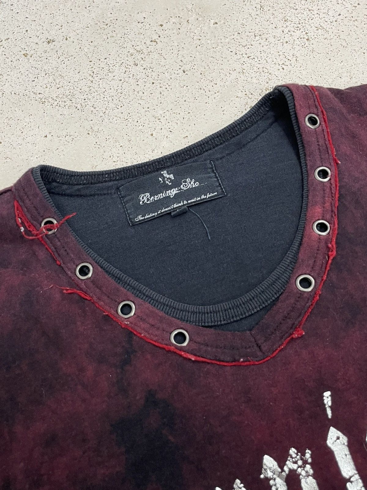 Affliction Bernings Sho Affliction Layer Y2K Gothic Bleach Effect Tee Size US L / EU 52-54 / 3 - 12 Thumbnail