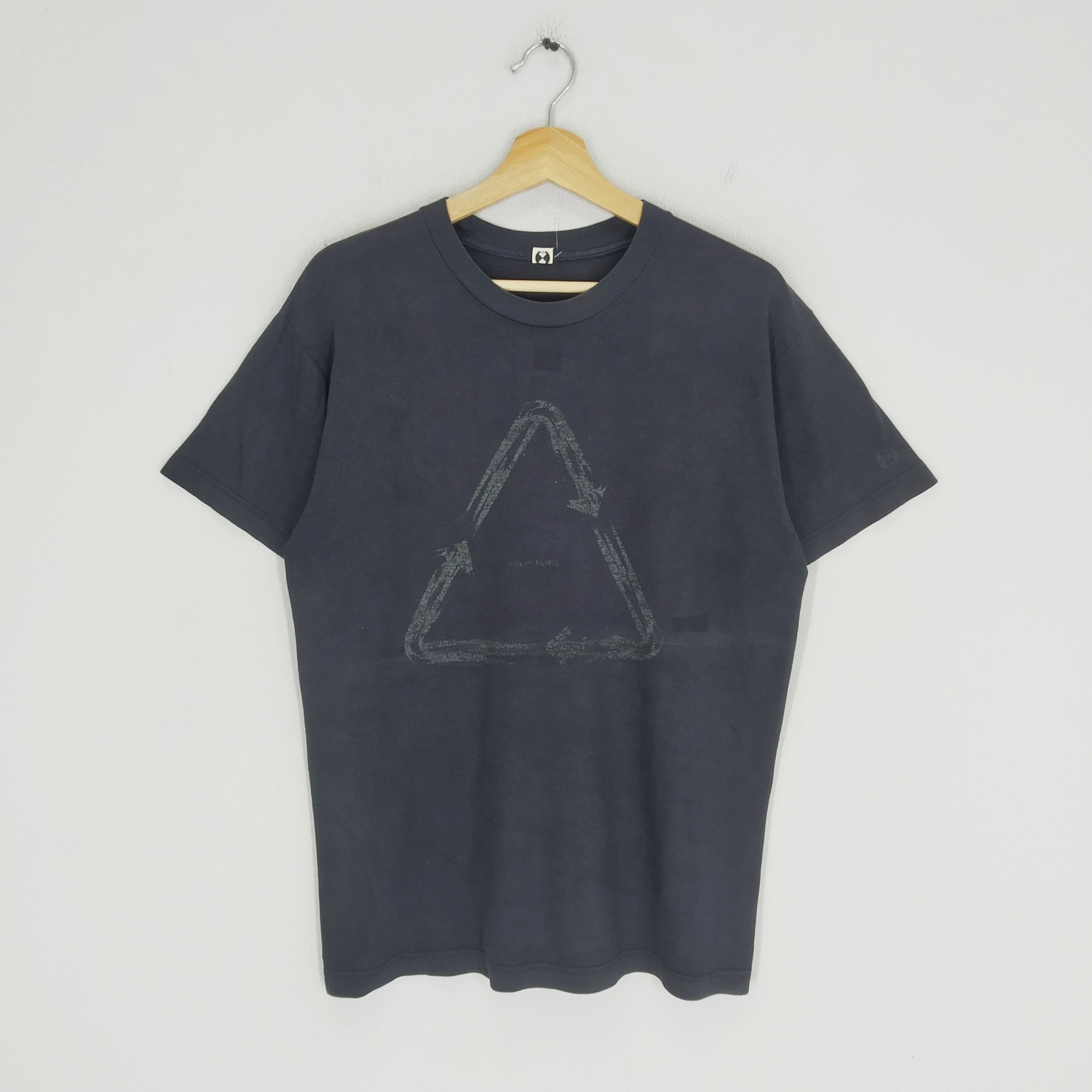 Final Home Vintage Final Home Japan Brand Black Streetwear T-shirt Size US M / EU 48-50 / 2 - 1 Thumbnail