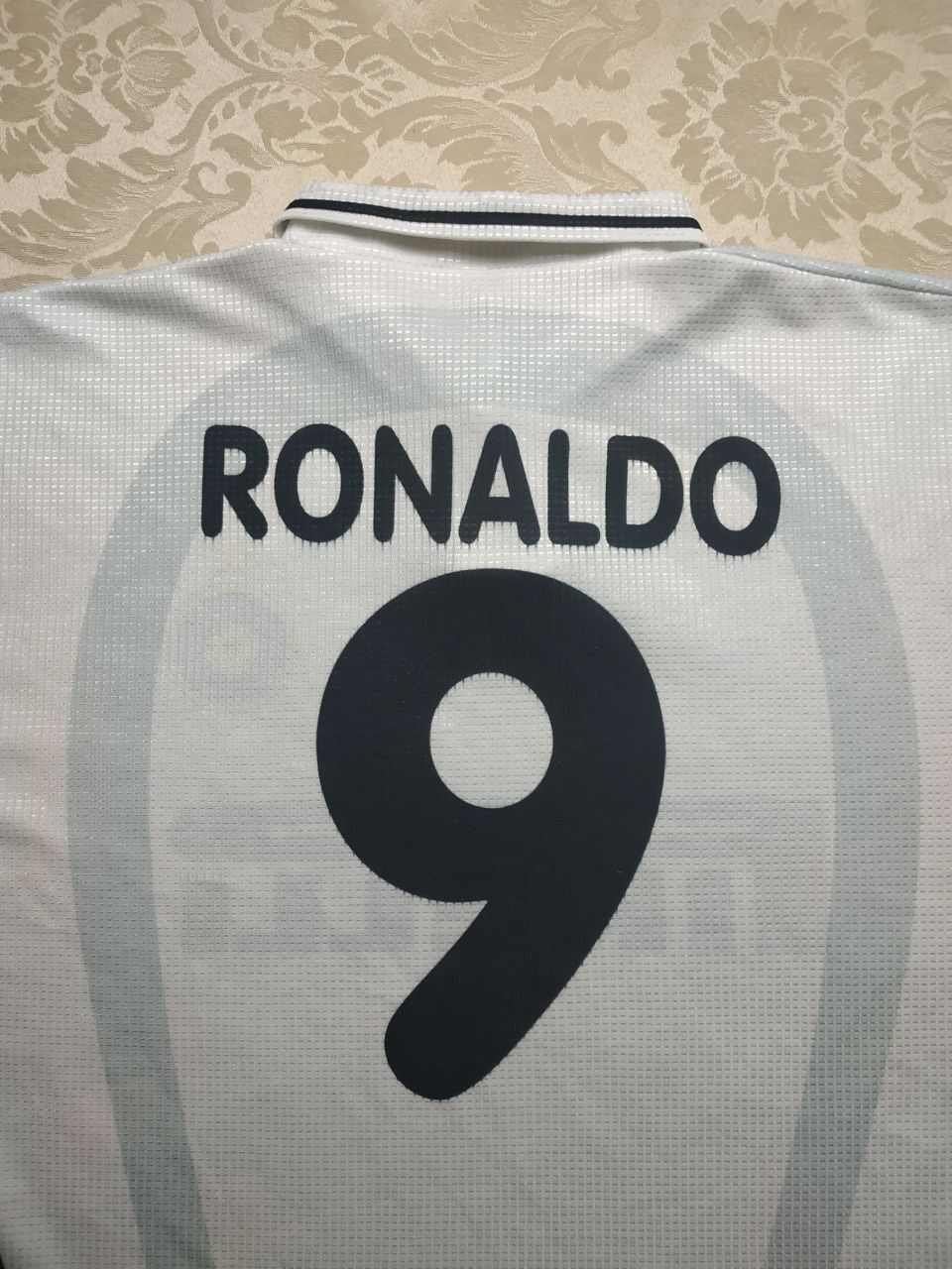 Vintage RONALDO Inter Milan 2001-2002 away soccer jersey Size US L / EU 52-54 / 3 - 3 Thumbnail