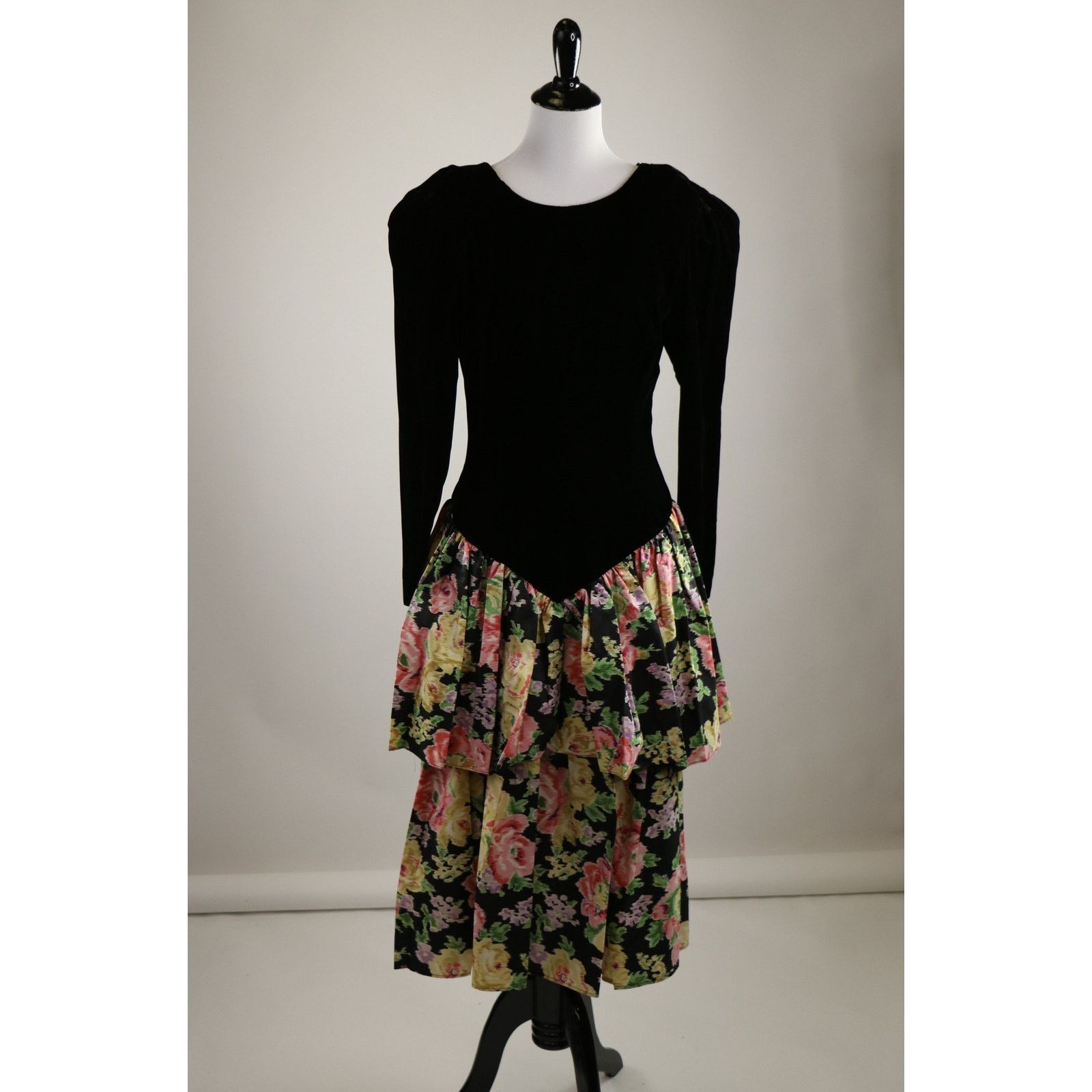 Vintage Vintage 1980s Velvet Floral Print Donna Morgan Dress Medium Size M / US 6-8 / IT 42-44 - 5 Thumbnail