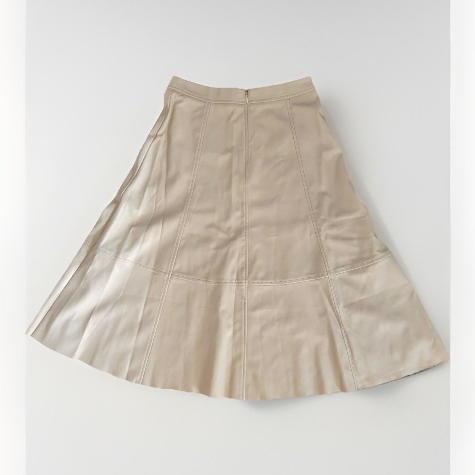 Banana Republic Banana Republic Women's Skirt Sz 0 Midi party faux leather Size 25" / US 0 / IT 36 - 3 Thumbnail