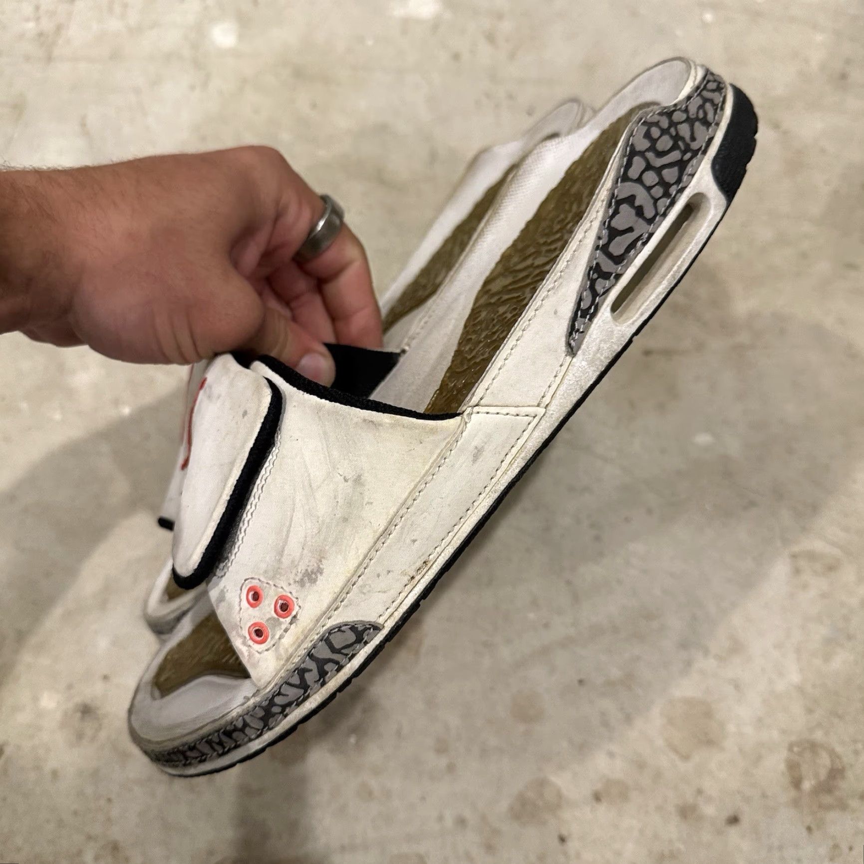 Jordan Brand Jordan 3 Slide White Cement 2014 Lifestyle Slide Sandal Mens 9 428789-106 FLAWS Size ONE SIZE - 6 Thumbnail
