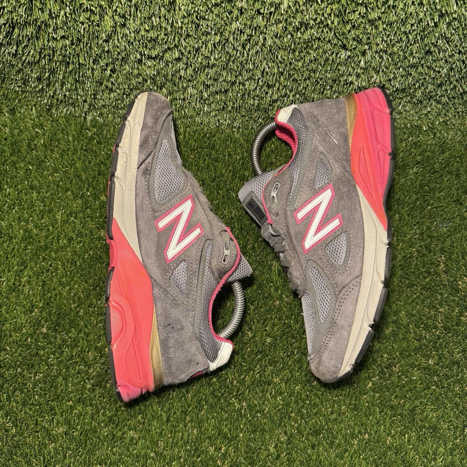 New Balance Size 8 - New Balance 990v4 Made in USA Grey Pink W Size US 8 / IT 38 - 2 Thumbnail