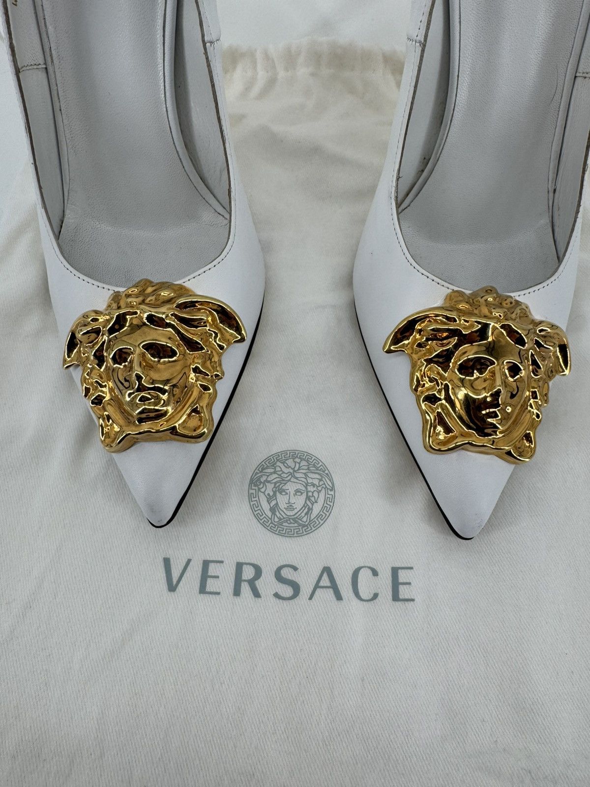 Versace Versace White Leather Icon Medusa Pointed Toe Pumps Size 38 Size US 8 / IT 38 - 2 Thumbnail