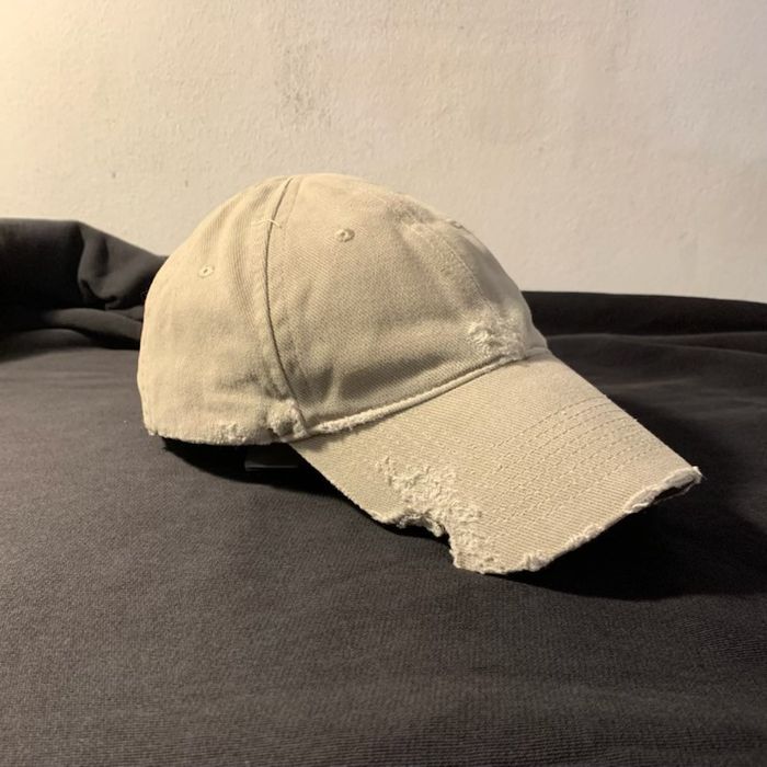 Balenciaga Balenciaga Dog Bite Cap | Grailed