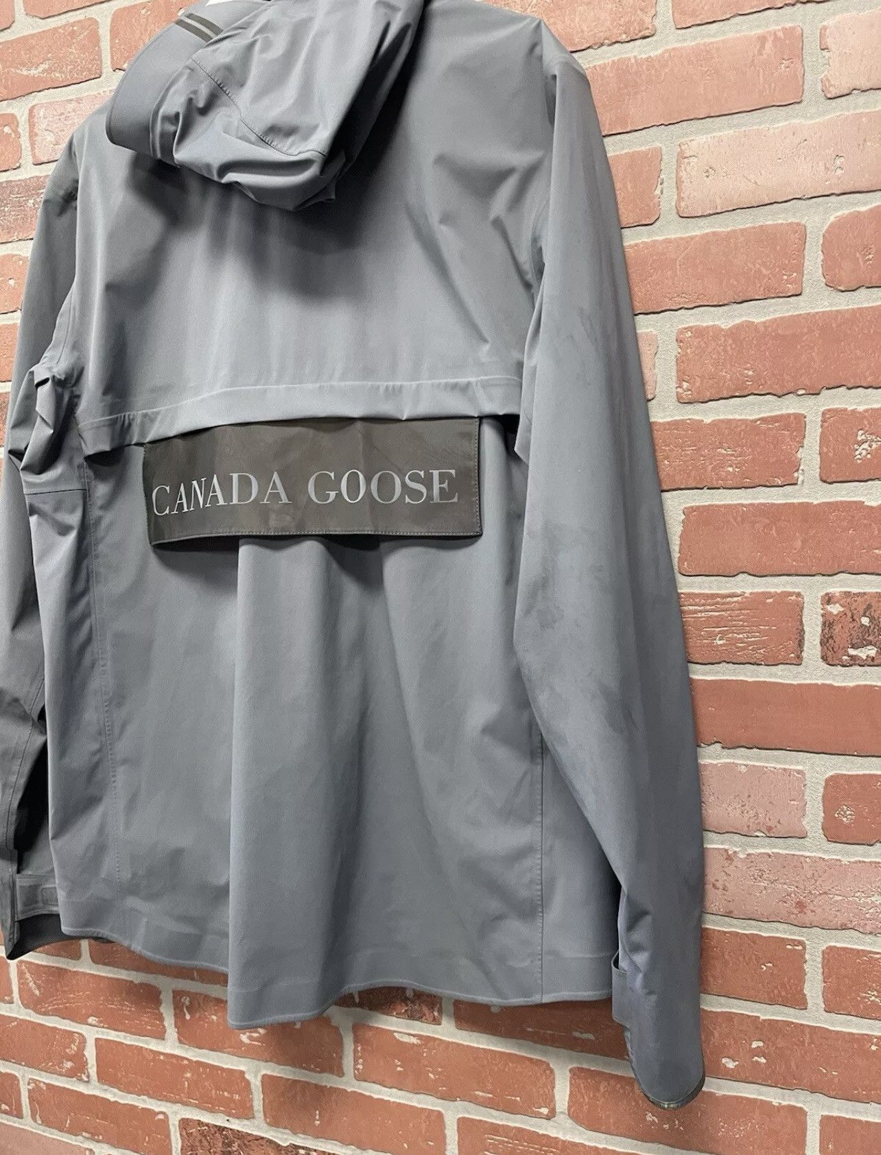 Canada Goose Size L - Canada Goose Reflective Mens Lightweight Jacket Size US L / EU 52-54 / 3 - 6 Thumbnail