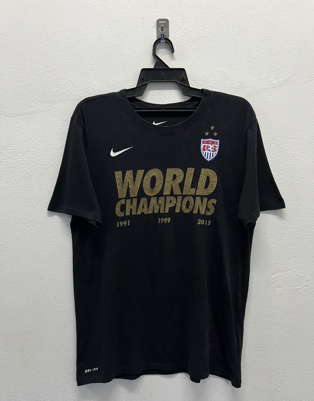 Nike × Vintage VINTAGE NIKE WORLD CHAMPIONS SHIRT Size US L / EU 52-54 / 3 - 1 Thumbnail
